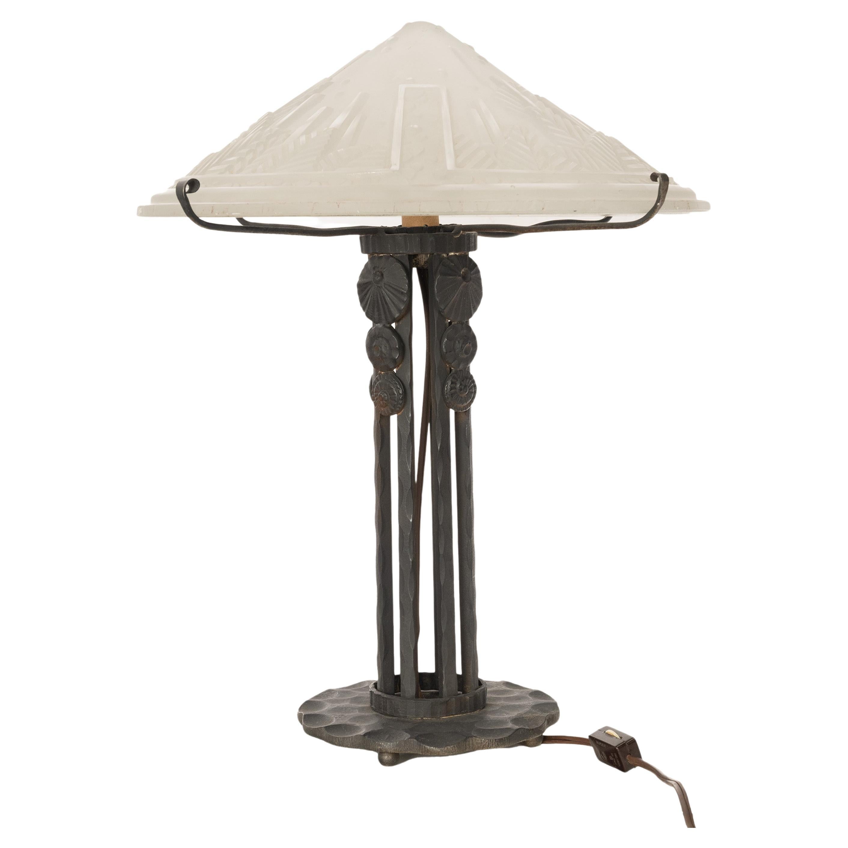 Lampe de table Arte Antiques Frères Verre Fer Luneville  en vente