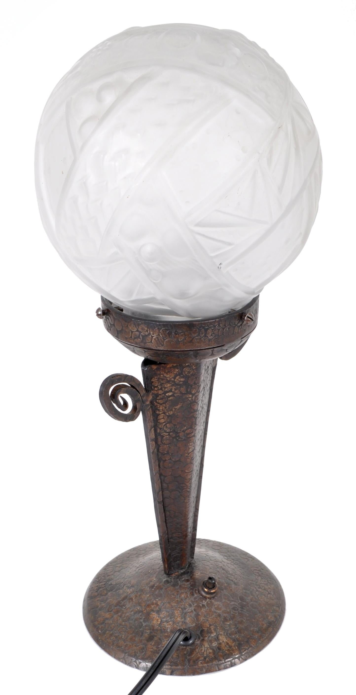 Antique French Art Deco Table Lamp Wrought Iron Daum Glass Edgar Brandt, 1920 2