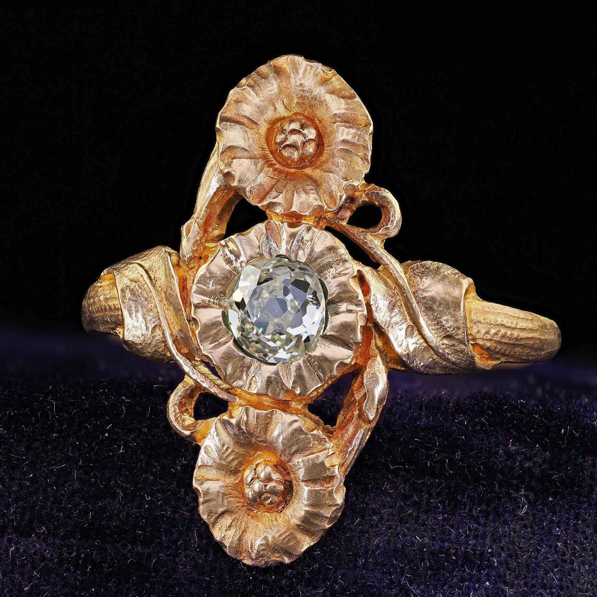Antique French Art Nouveau Or jaune 18K Diamonds Mine Ancienne Bague florale Pour femmes en vente