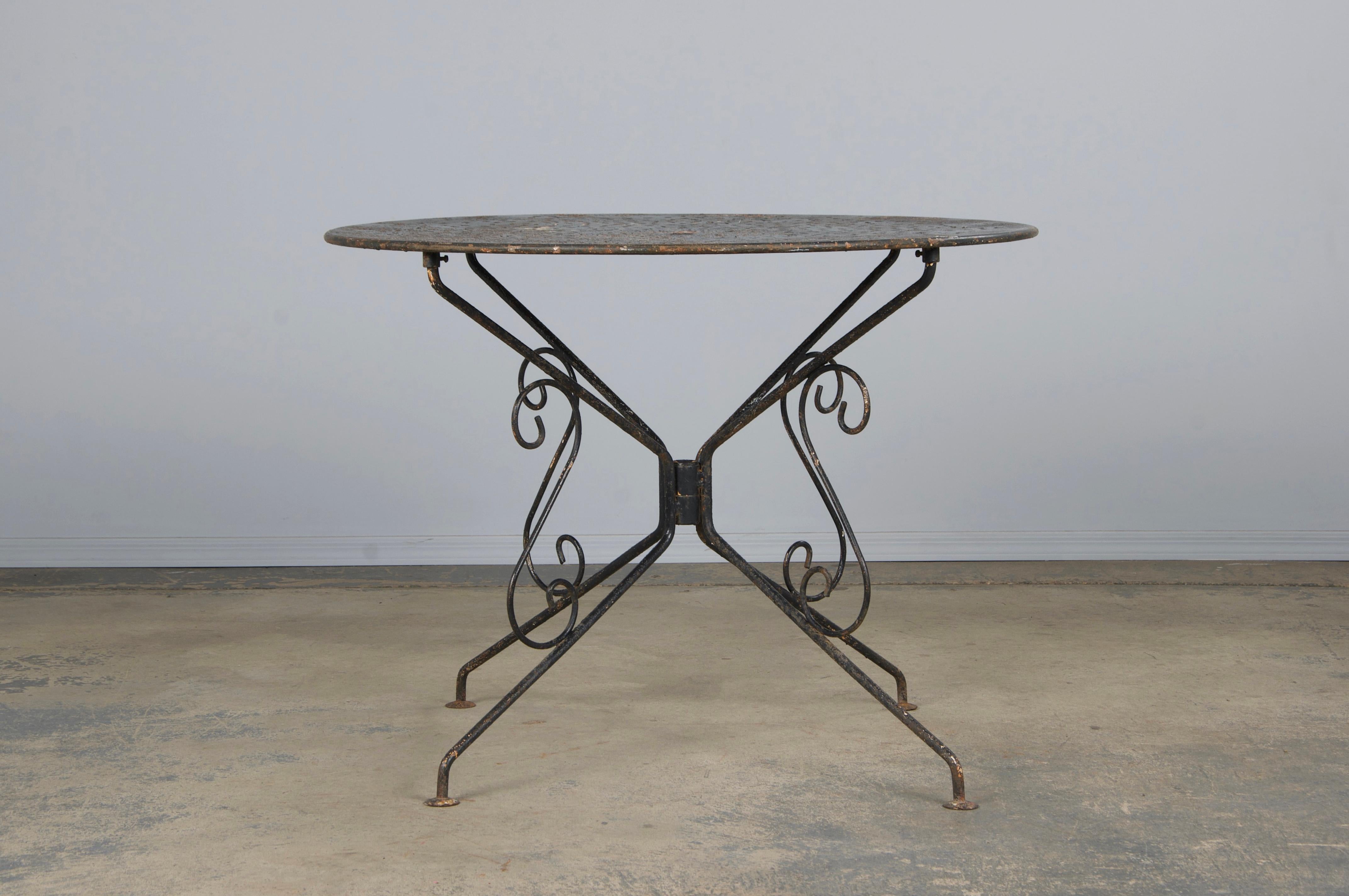 Forgé Antiquité française Art Nouveau Fer forgé peint noir Ensemble de jardin en vente