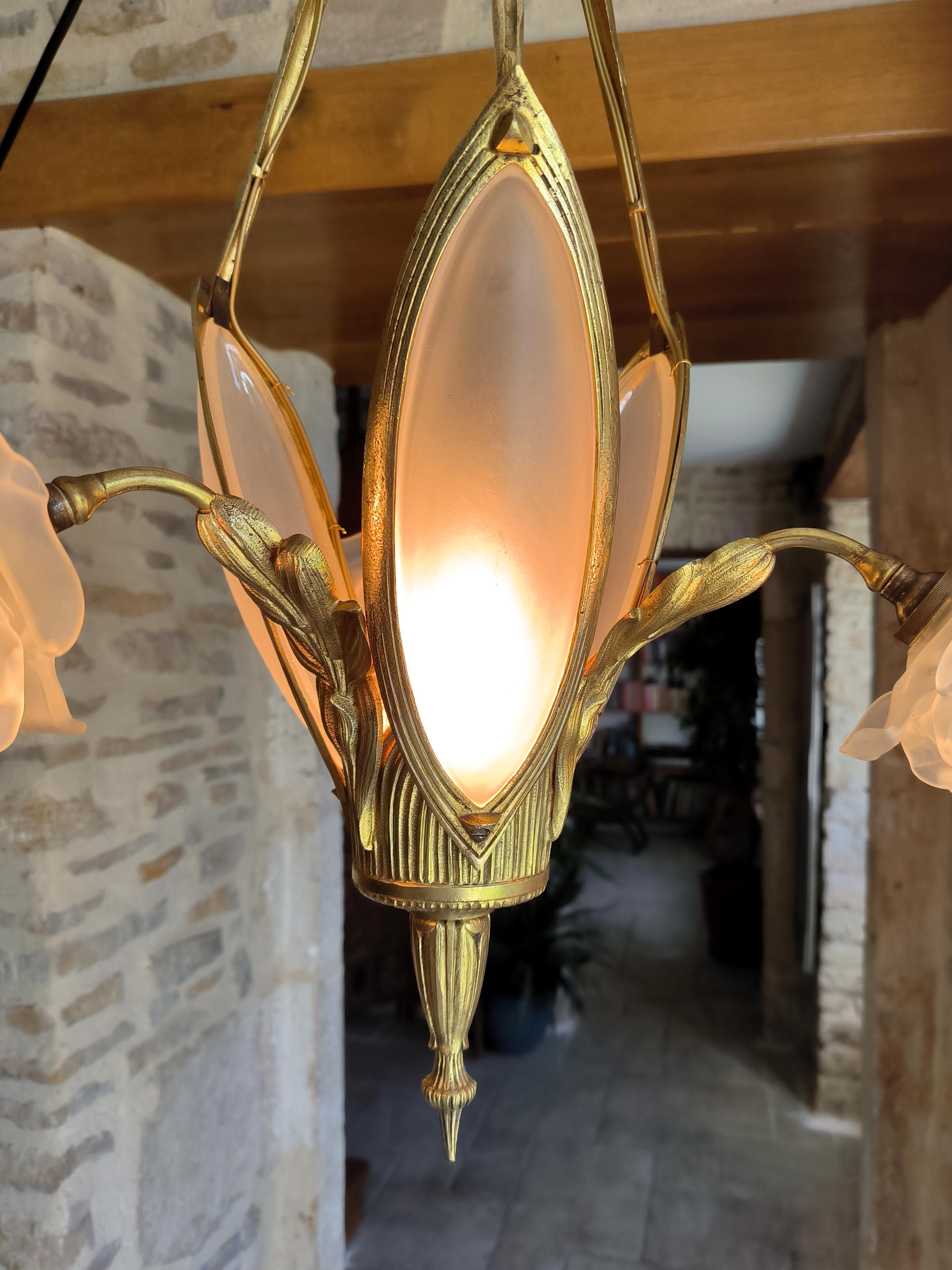 Rare, antique, French, Art Nouveau, bronze chandelier. Circa early 1900s In Good Condition For Sale In CARENTAN-LES-MARAIS, FR