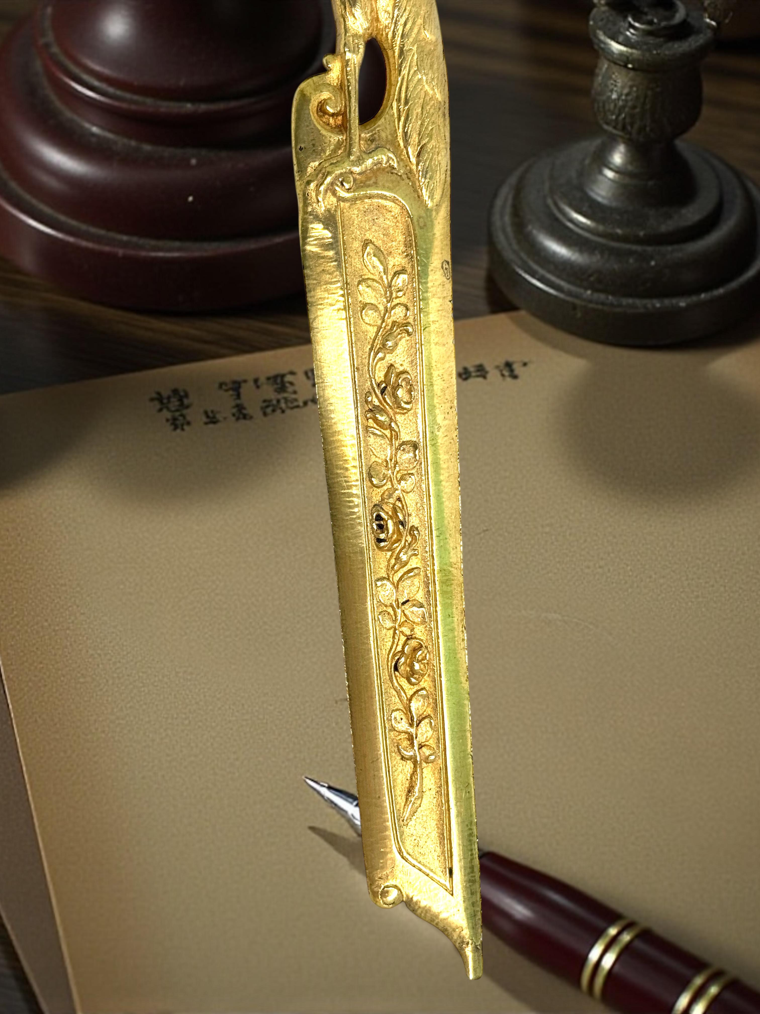 Antique French Art Nouveau Bronze Vogel & Rosen Brieföffner, 1900s oder älter im Angebot 6