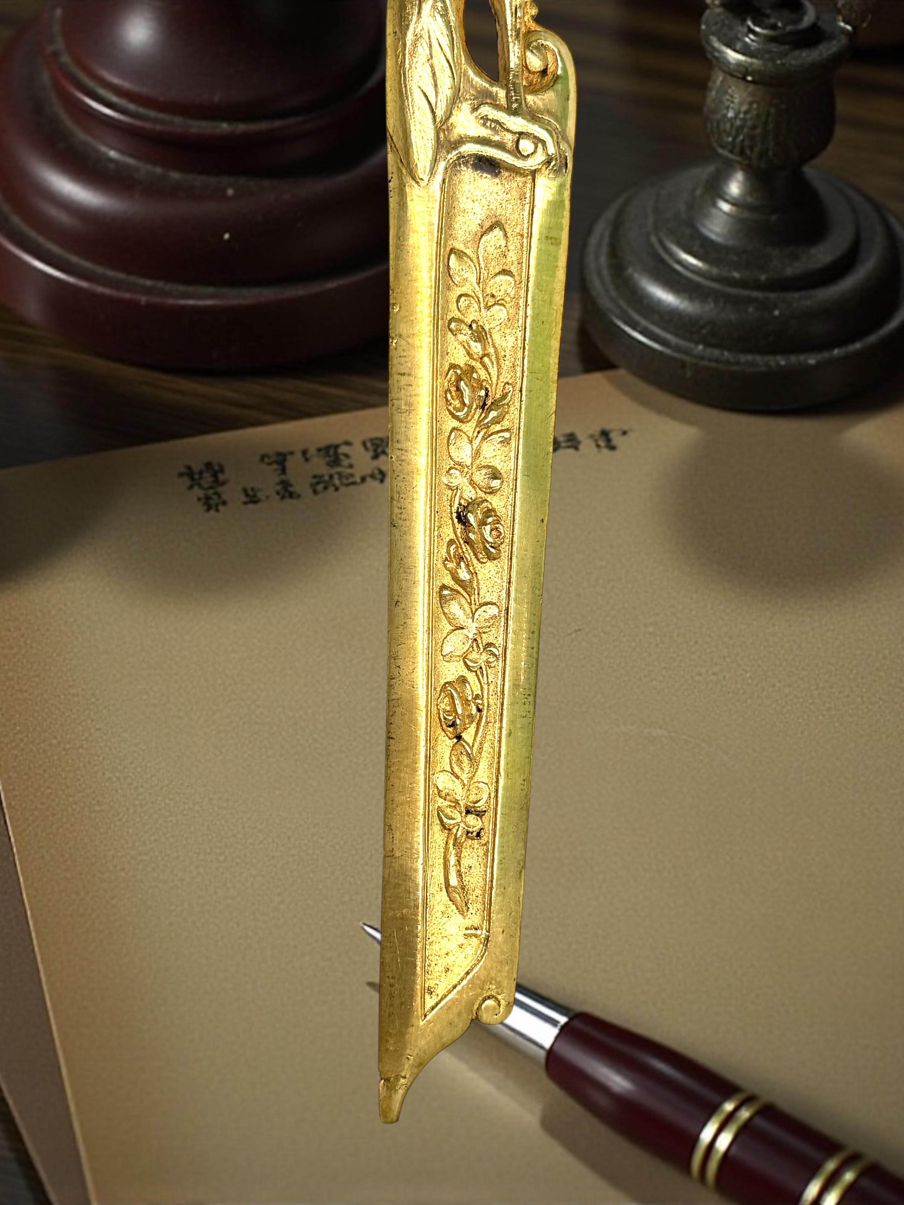 Antique French Art Nouveau Bronze Vogel & Rosen Brieföffner, 1900s oder älter (20. Jahrhundert) im Angebot