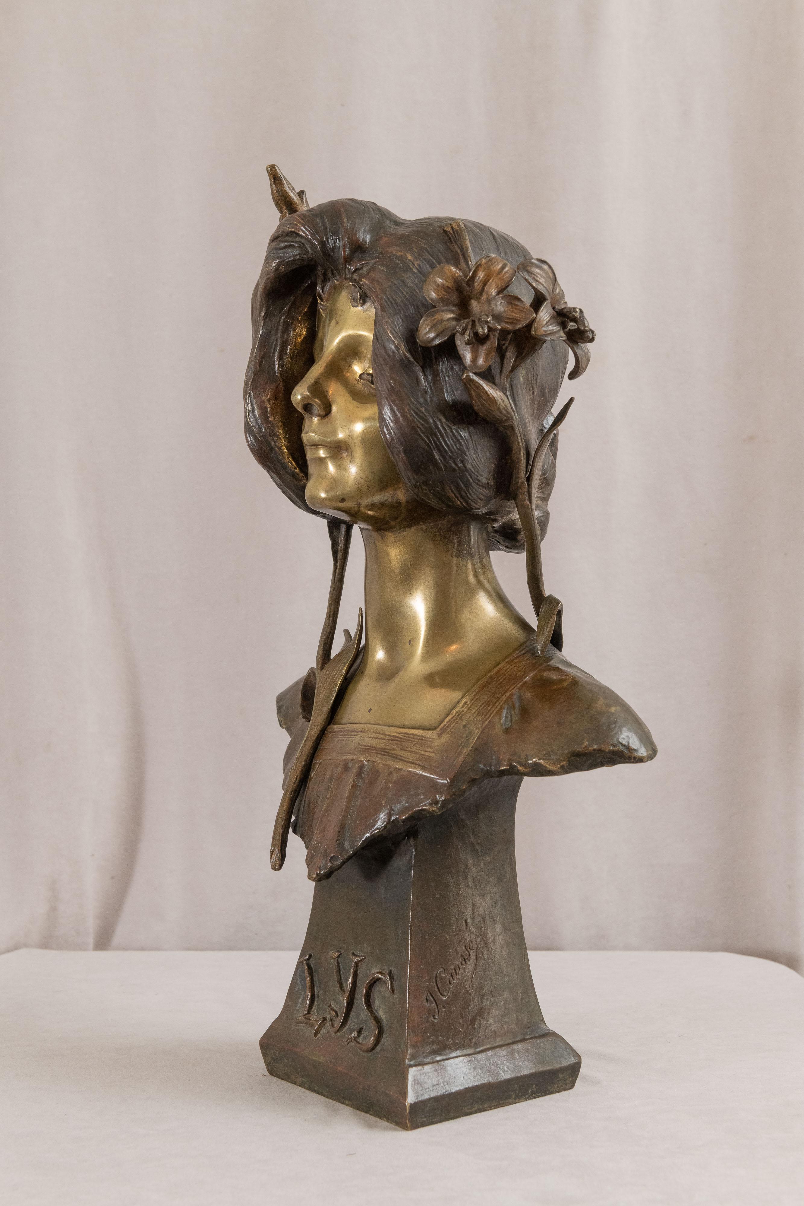 XIXe siècle Buste en bronze ancien Art Nouveau français (titré Lys) par Julien Caussé (1869-1914) en vente