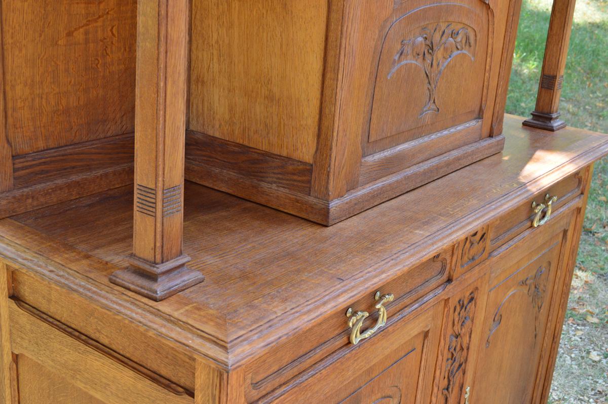 Antique French Art Nouveau Buffet in Carved Chestnut Wood, circa 1900 For Sale 11