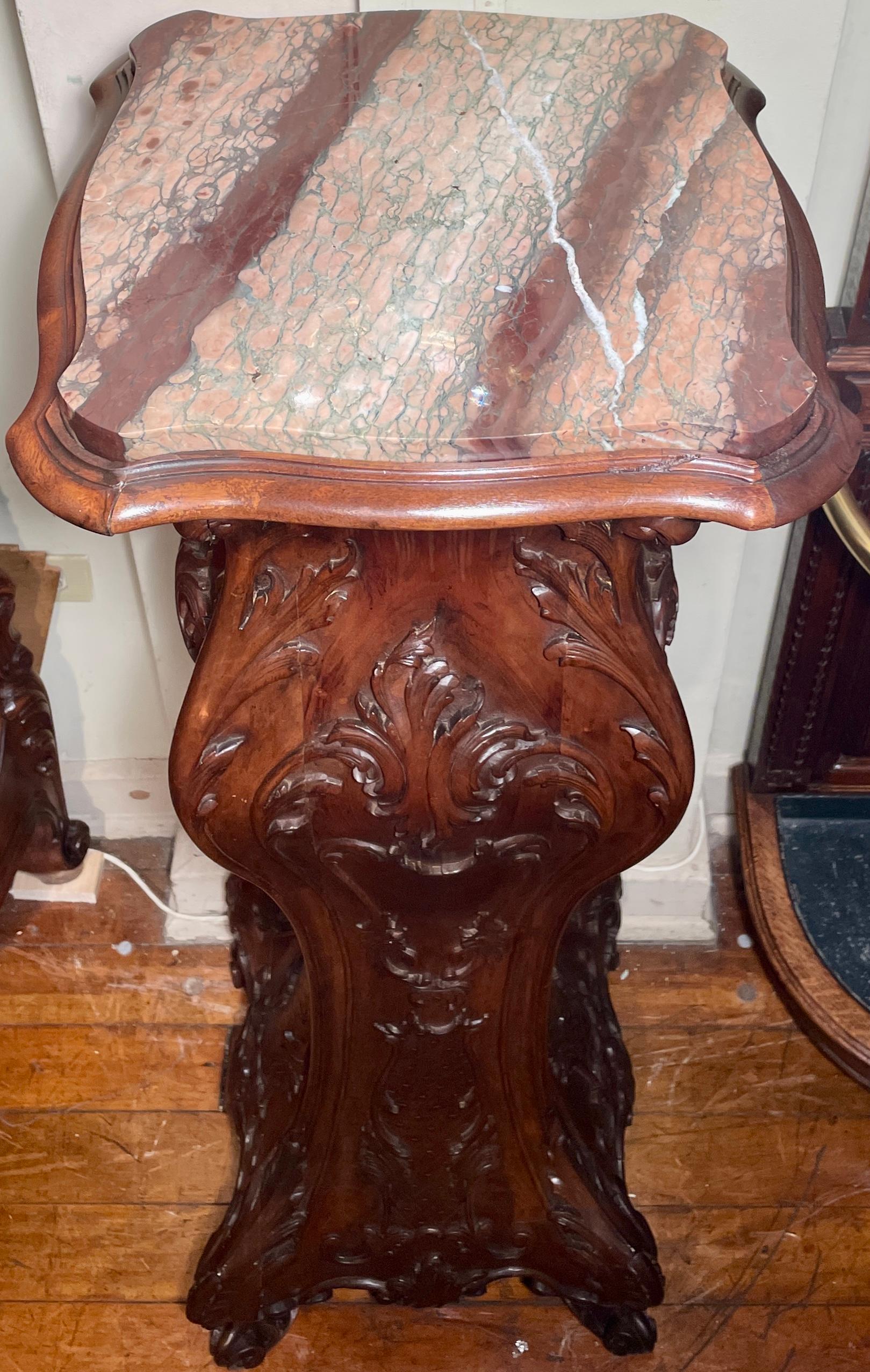 Antique French Art Nouveau Carved Walnut Marble Top Pedestal, Circa 1890. In Good Condition For Sale In New Orleans, LA