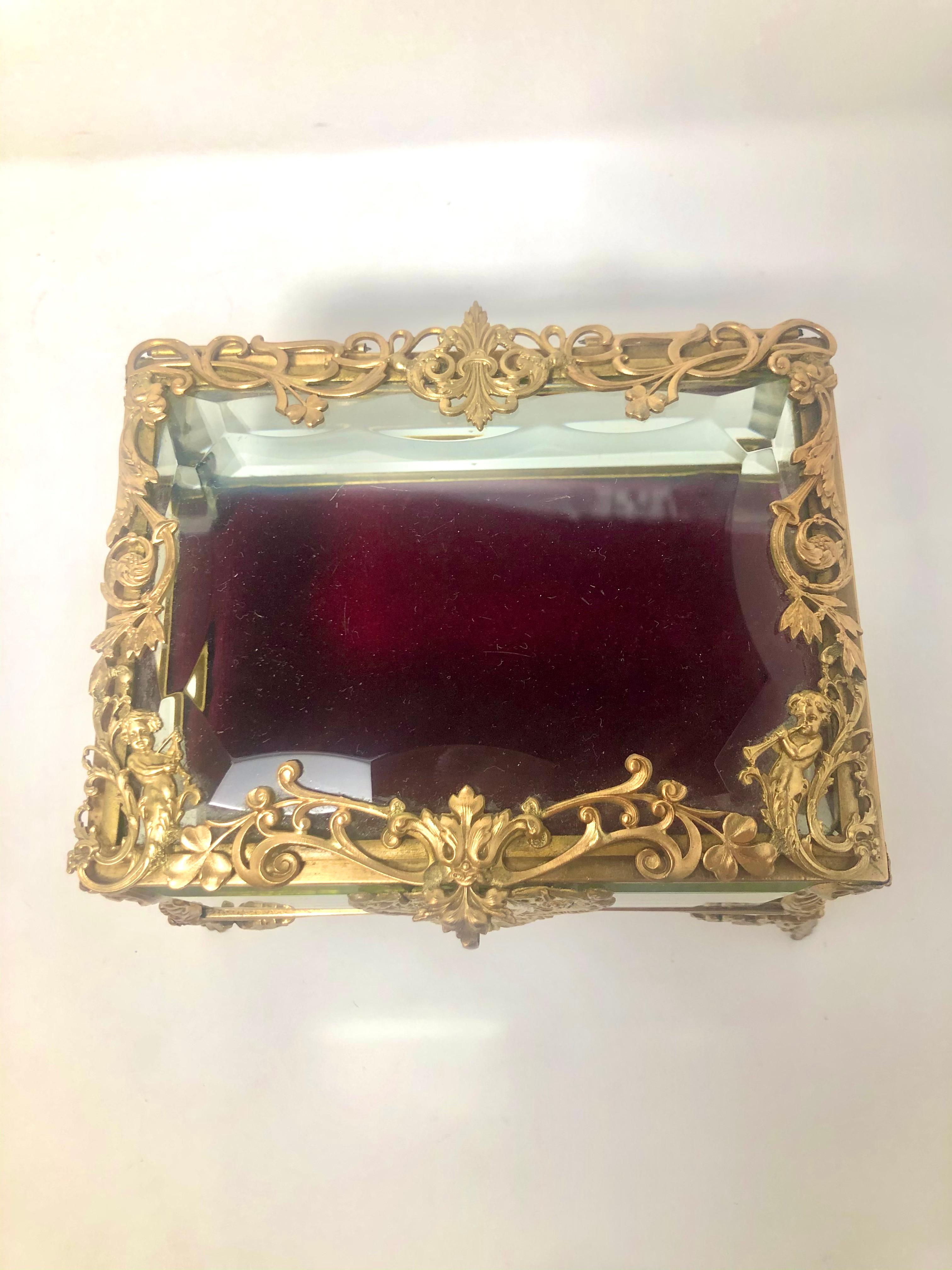 Antique French Art Nouveau Gold Bronze and Crystal Footed Jewel Box, Circa 1900 In Good Condition In New Orleans, LA