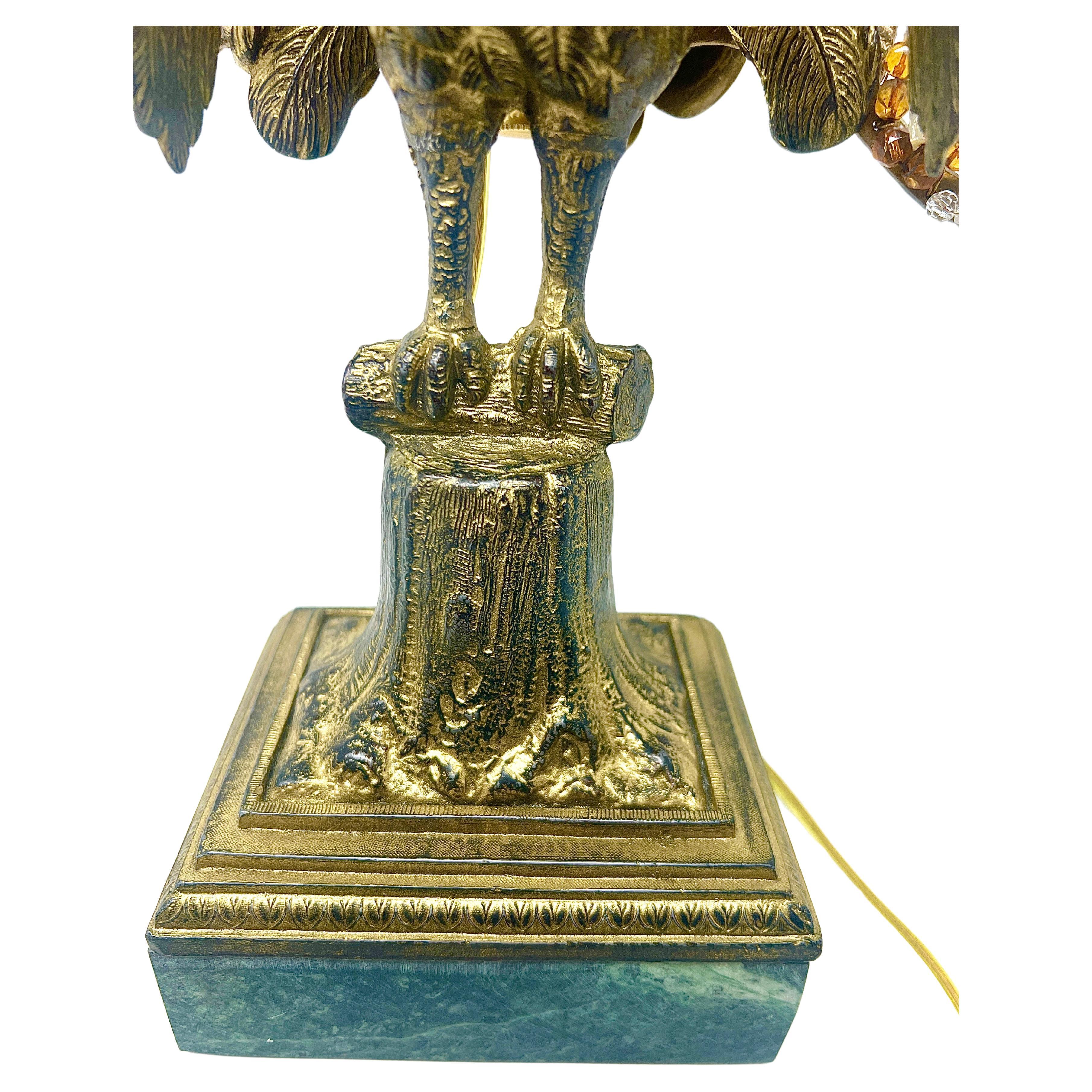 Français Lampe paon Art Nouveau française ancienne en bronze doré et perles de cristal, vers 1915 en vente