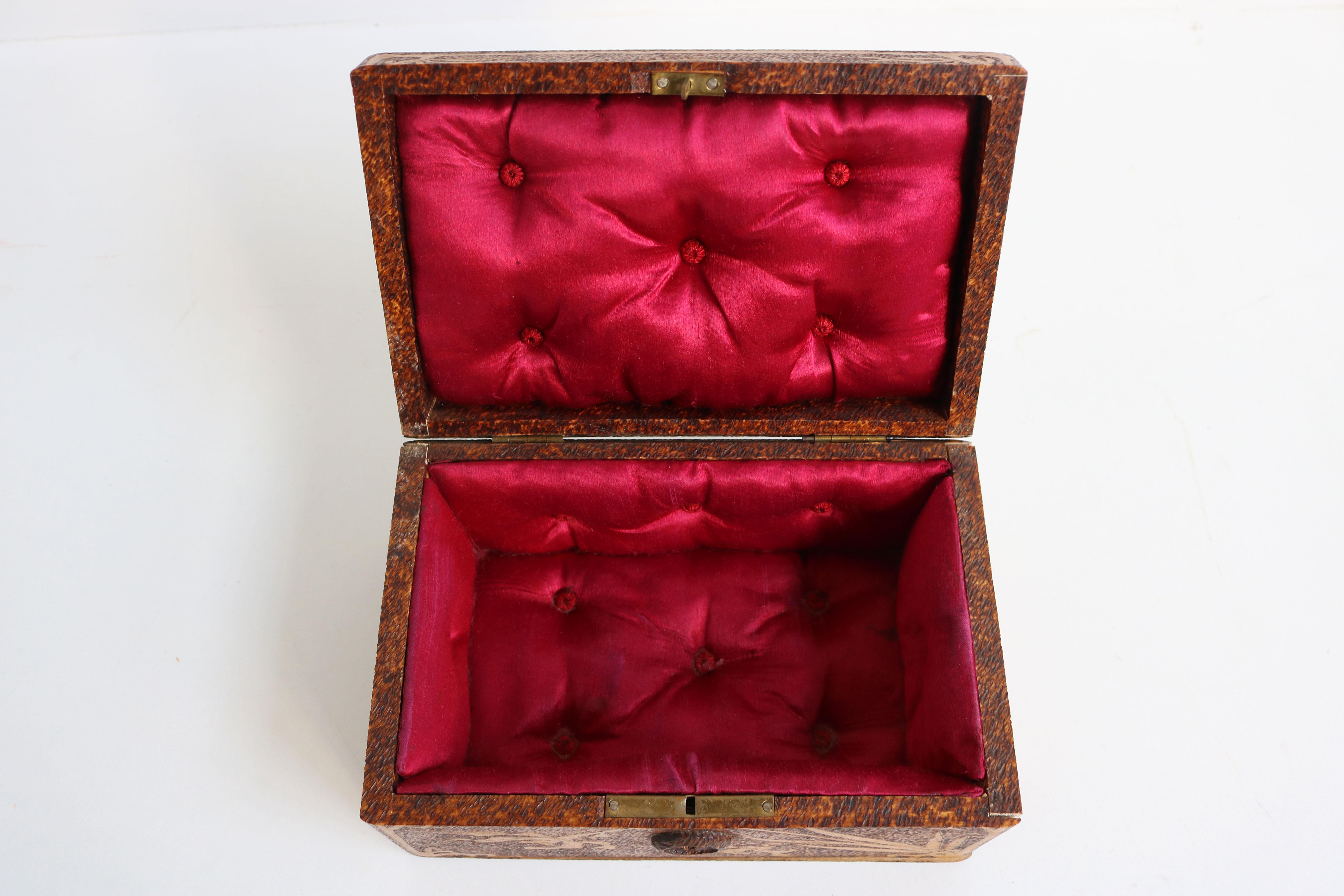 Antique French Art Nouveau Jewelry Box 1906 Carved Wood Floral Jugendstil Velvet 5