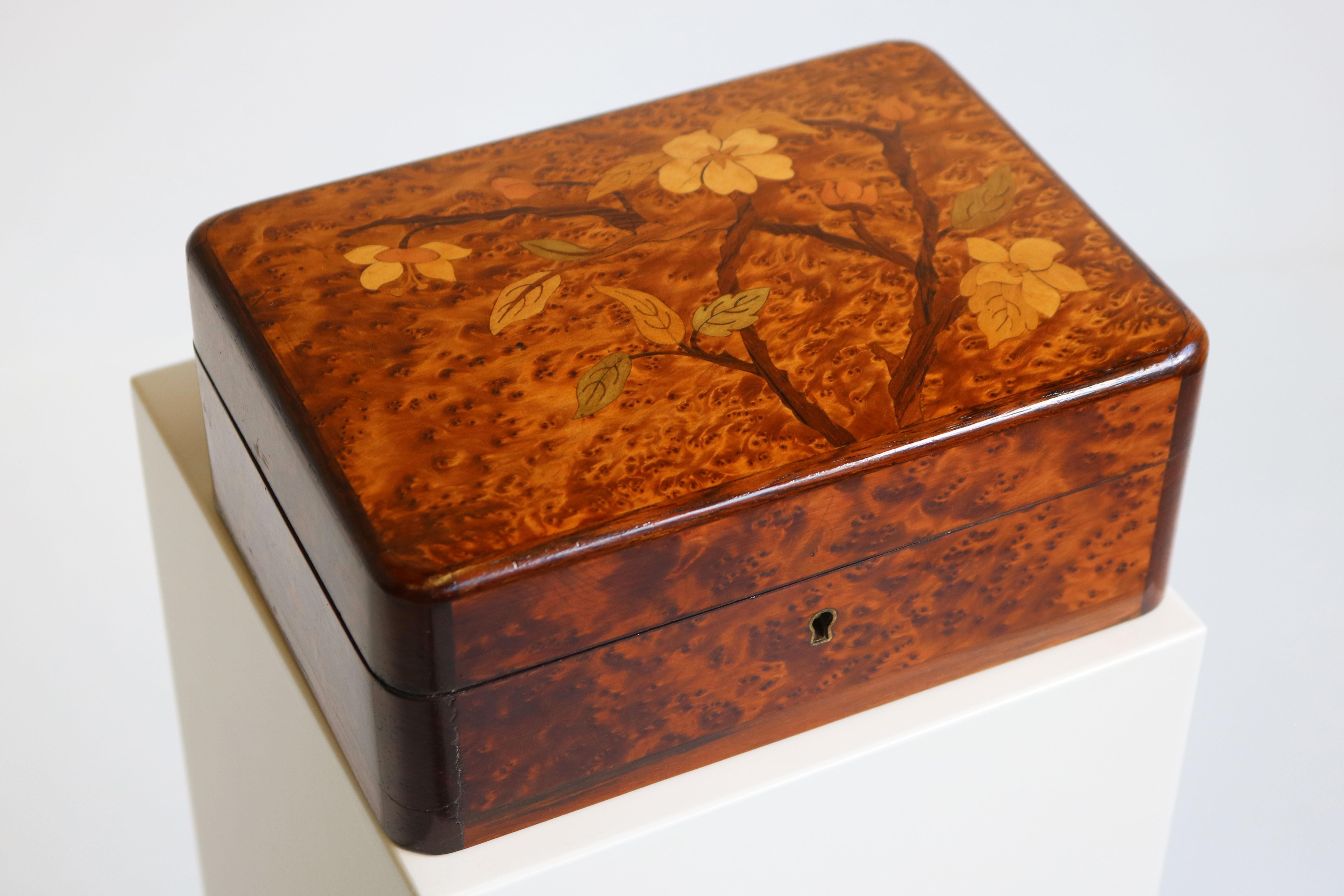 Antique French Art Nouveau / Jugendstil Jewelry Box in Burl Wood & Floral Inlay 13