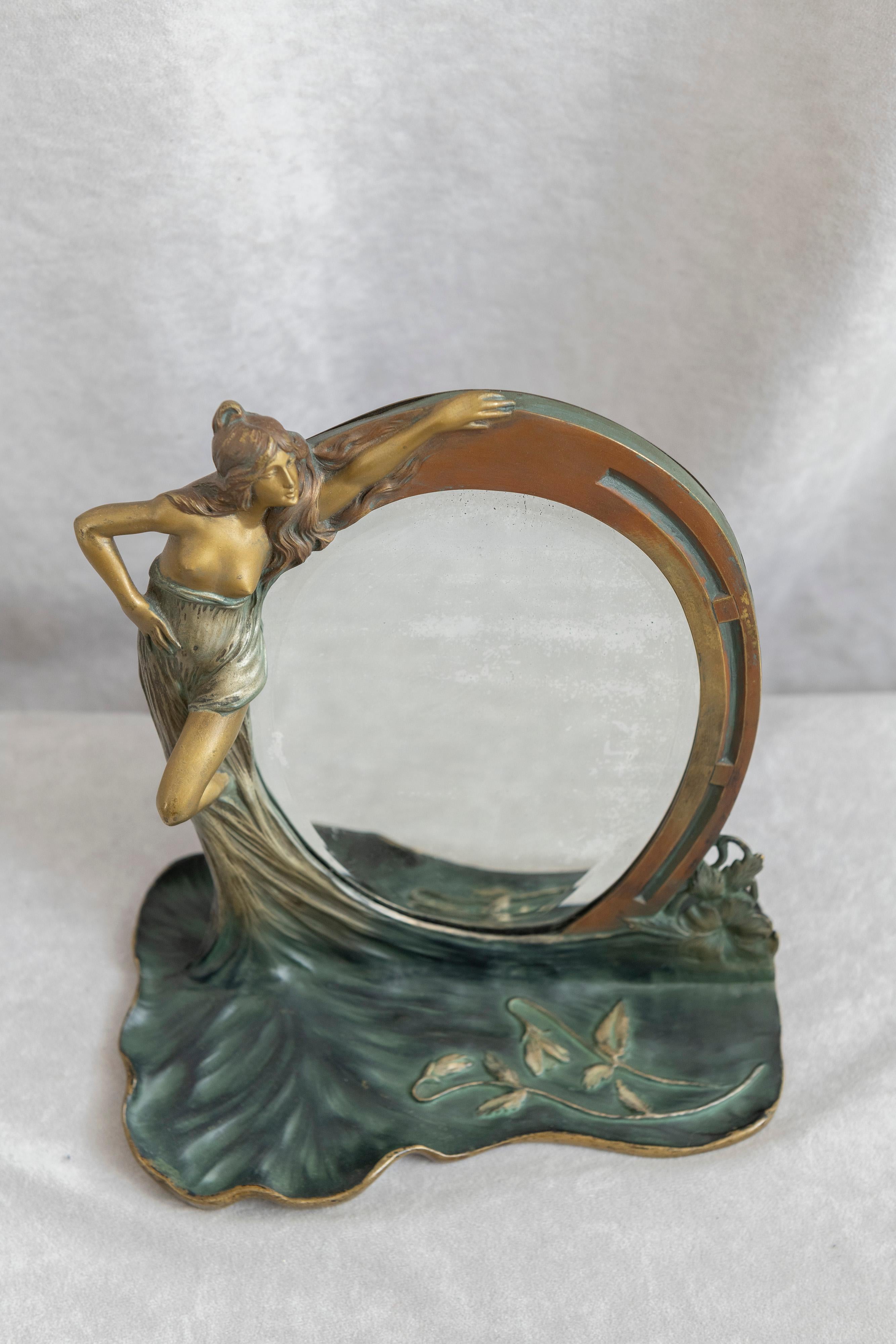 Antiker französischer Jugendstil-Spiegel mit Jungfrau, ca. 1900 (Bronze)