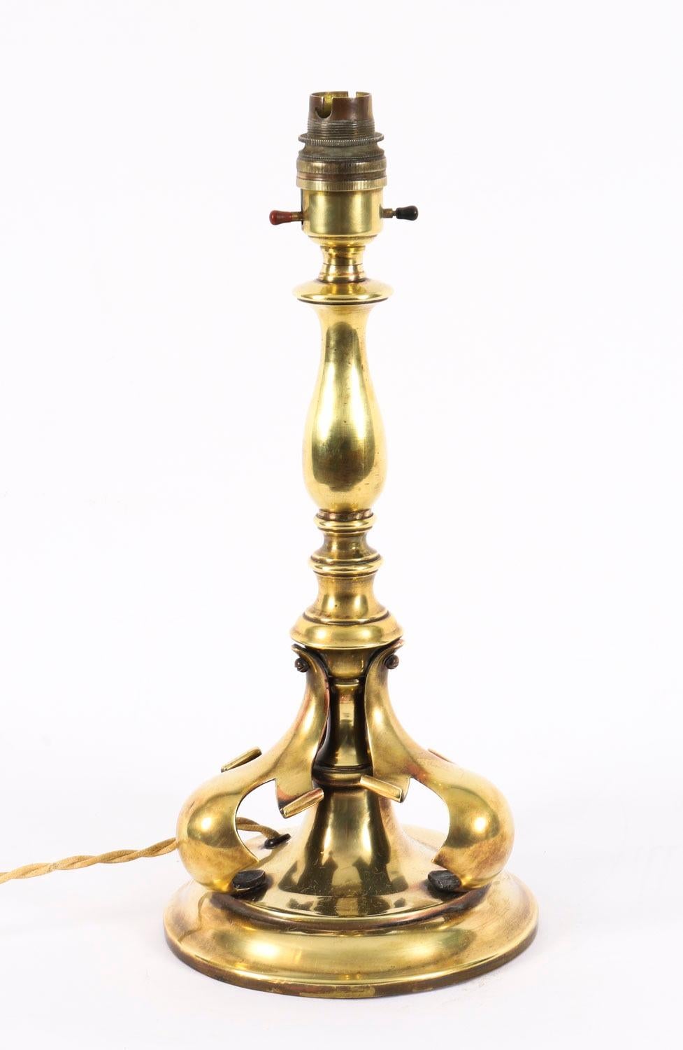 Antique French Art Nouveau Ormolu Tischlampe Late 19th Century im Angebot 6