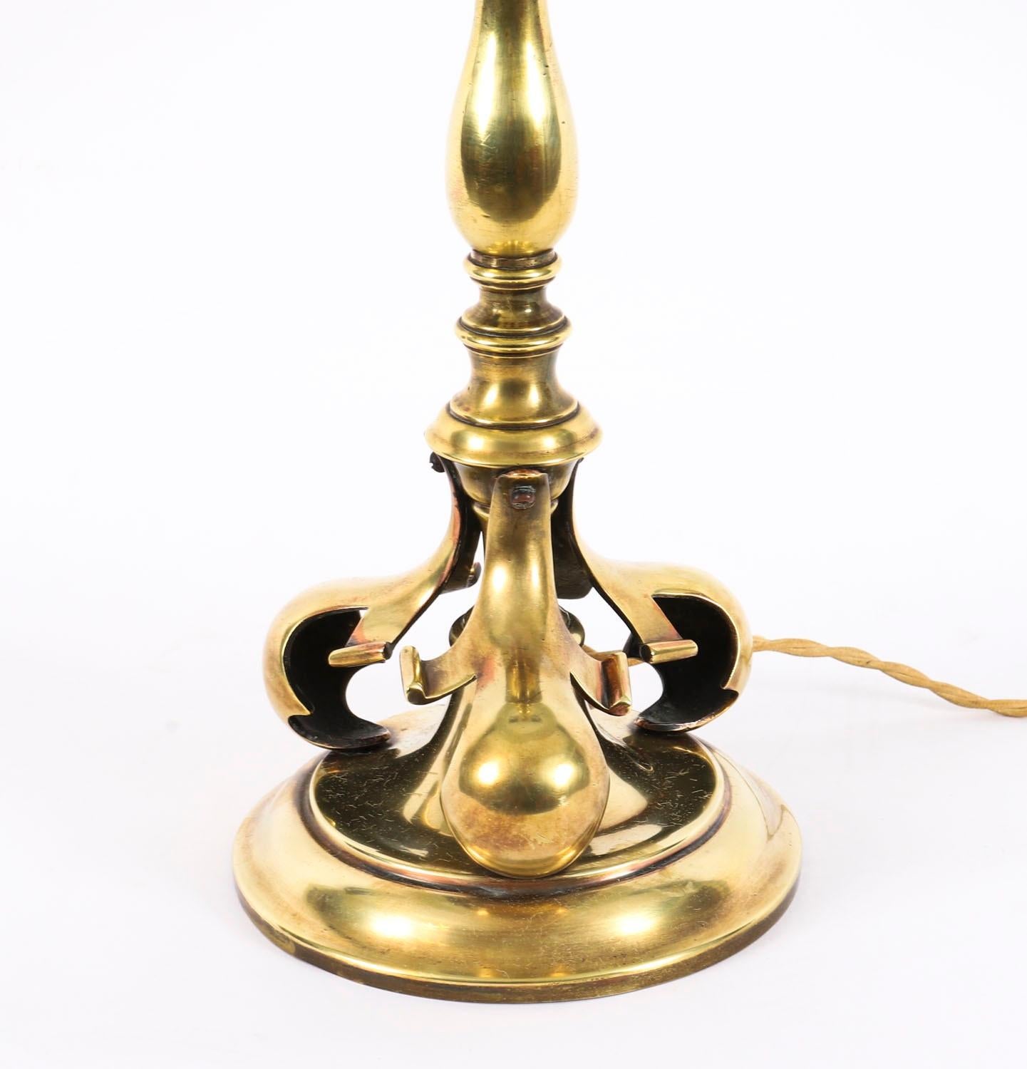 Antique French Art Nouveau Ormolu Tischlampe Late 19th Century im Angebot 12