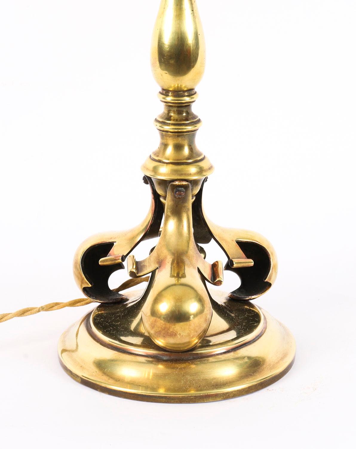 Antique French Art Nouveau Ormolu Tischlampe Late 19th Century im Angebot 1