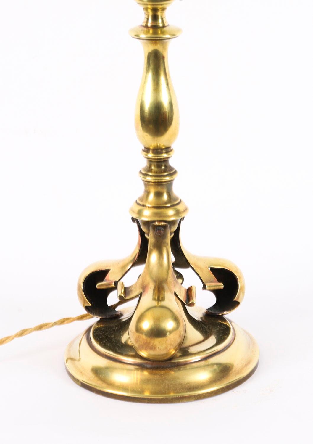 Antique French Art Nouveau Ormolu Tischlampe Late 19th Century im Angebot 4