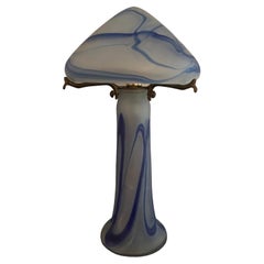 Ancienne lampe en verre d'époque Art nouveau français en bleu et blanc