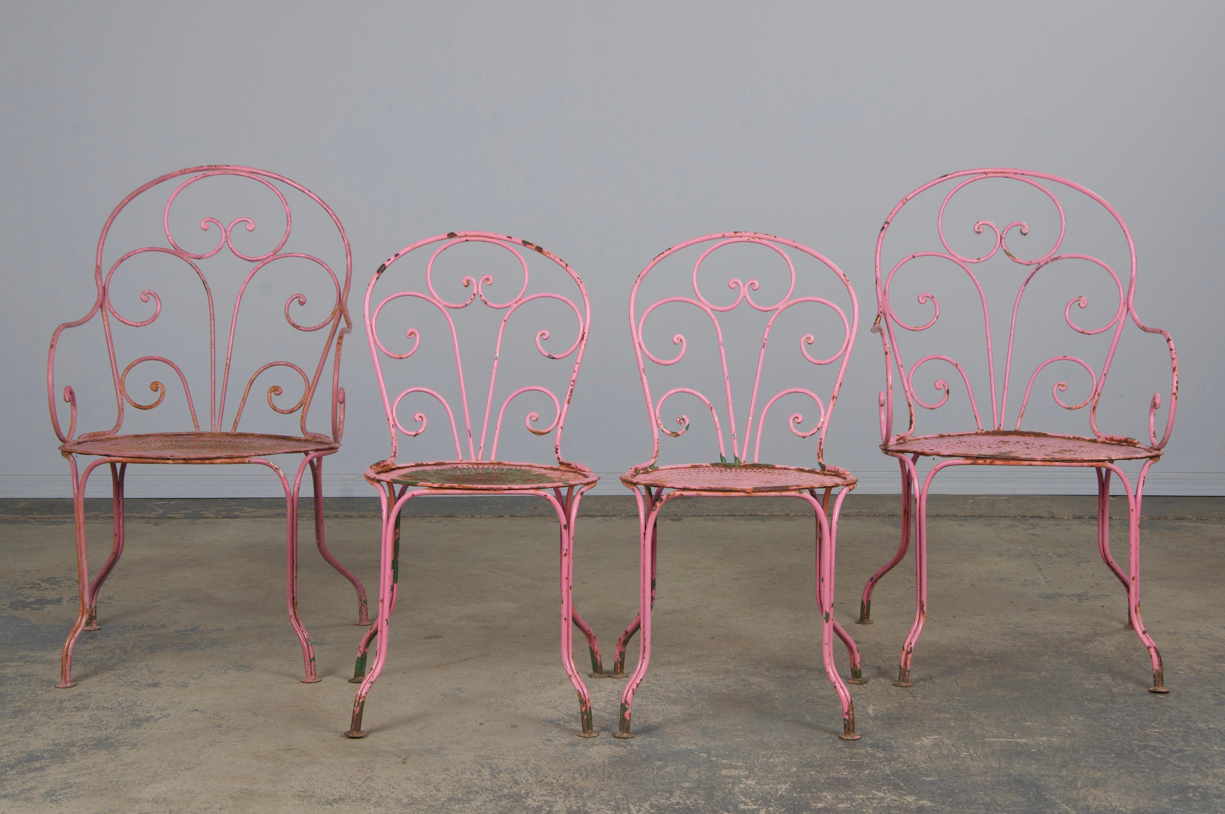 Ferro battuto Antique French Art Nouveau rosa set da giardino in ferro battuto in vendita