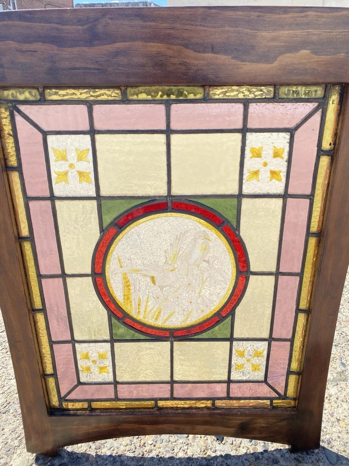 Antique French Art Nouveau Stained Leaded Glass Windows with Birds - a Pair en venta 6