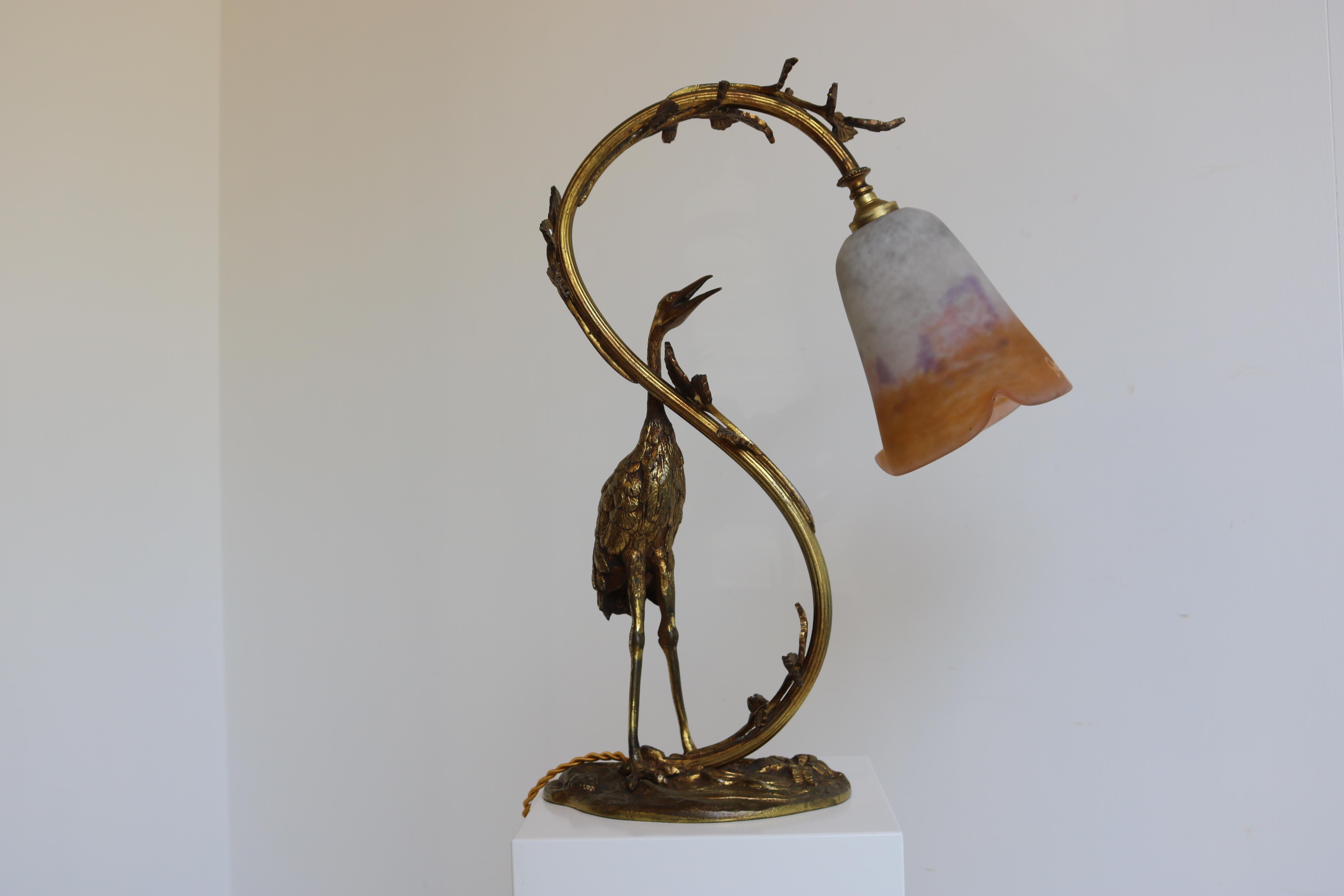 Antique French Art Nouveau Table Lamp Heron by Degue 1920 Pate De Verre Bronze  For Sale 1