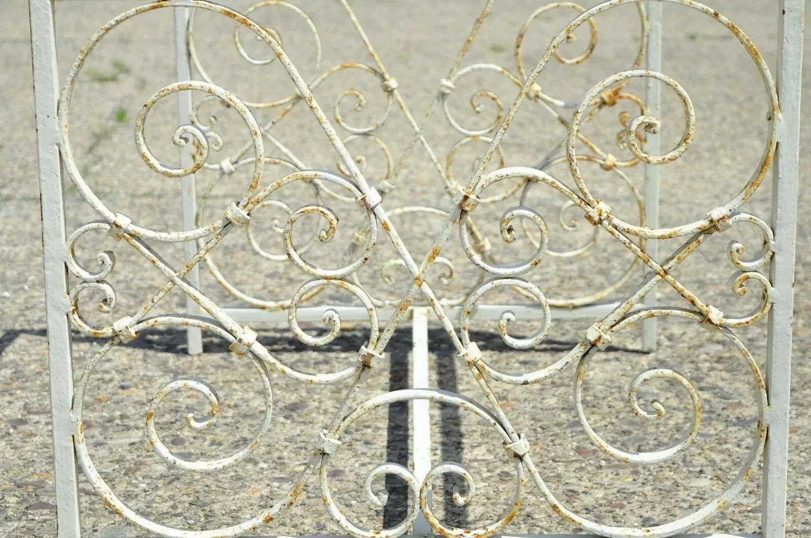 Unknown Antique French Art Nouveau Wrought Iron Scrollwork Coffee Table Base, No Top For Sale