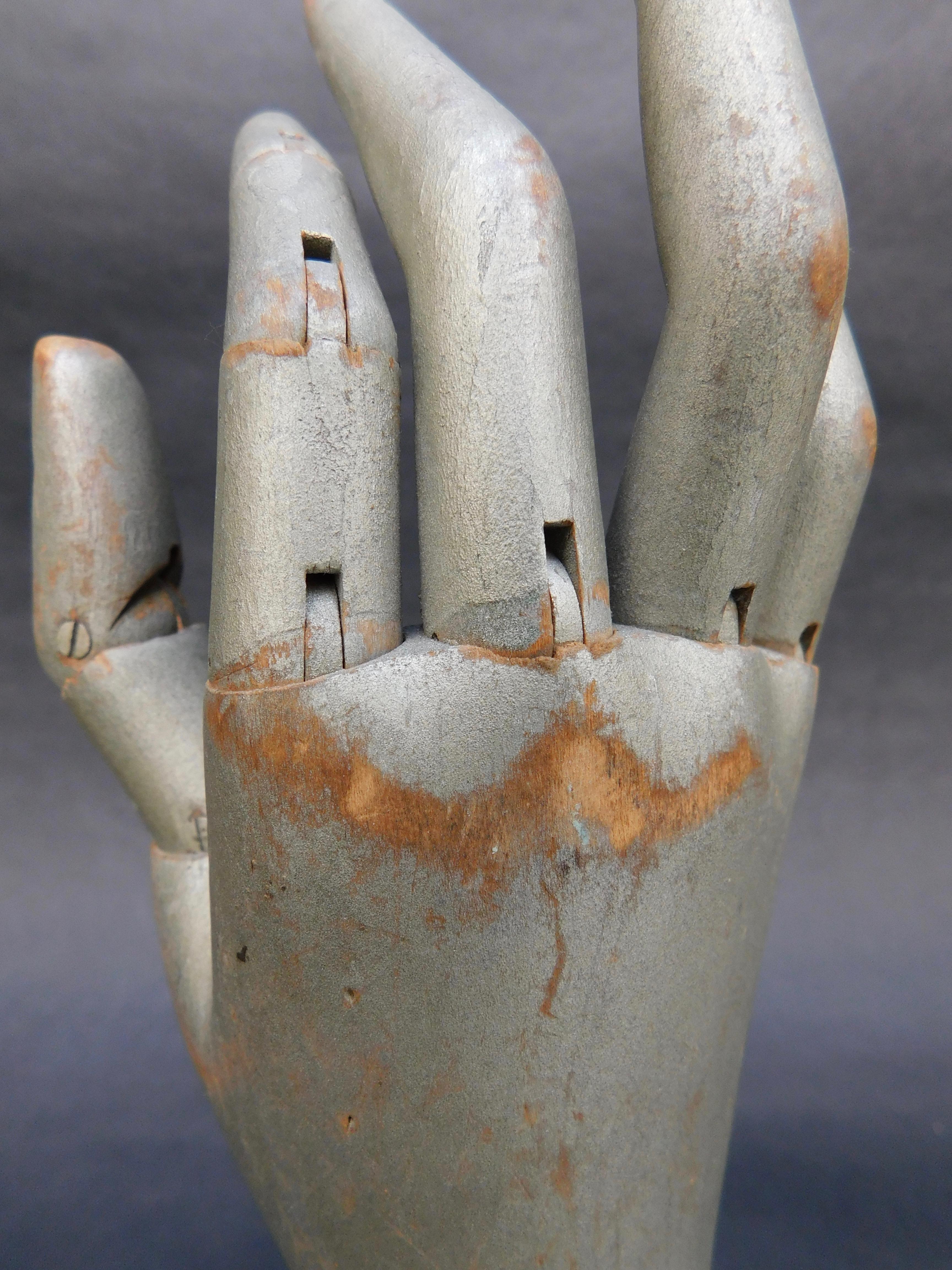 Antique French Articulated Mannequin Hand In Good Condition For Sale In Antwerp, BE