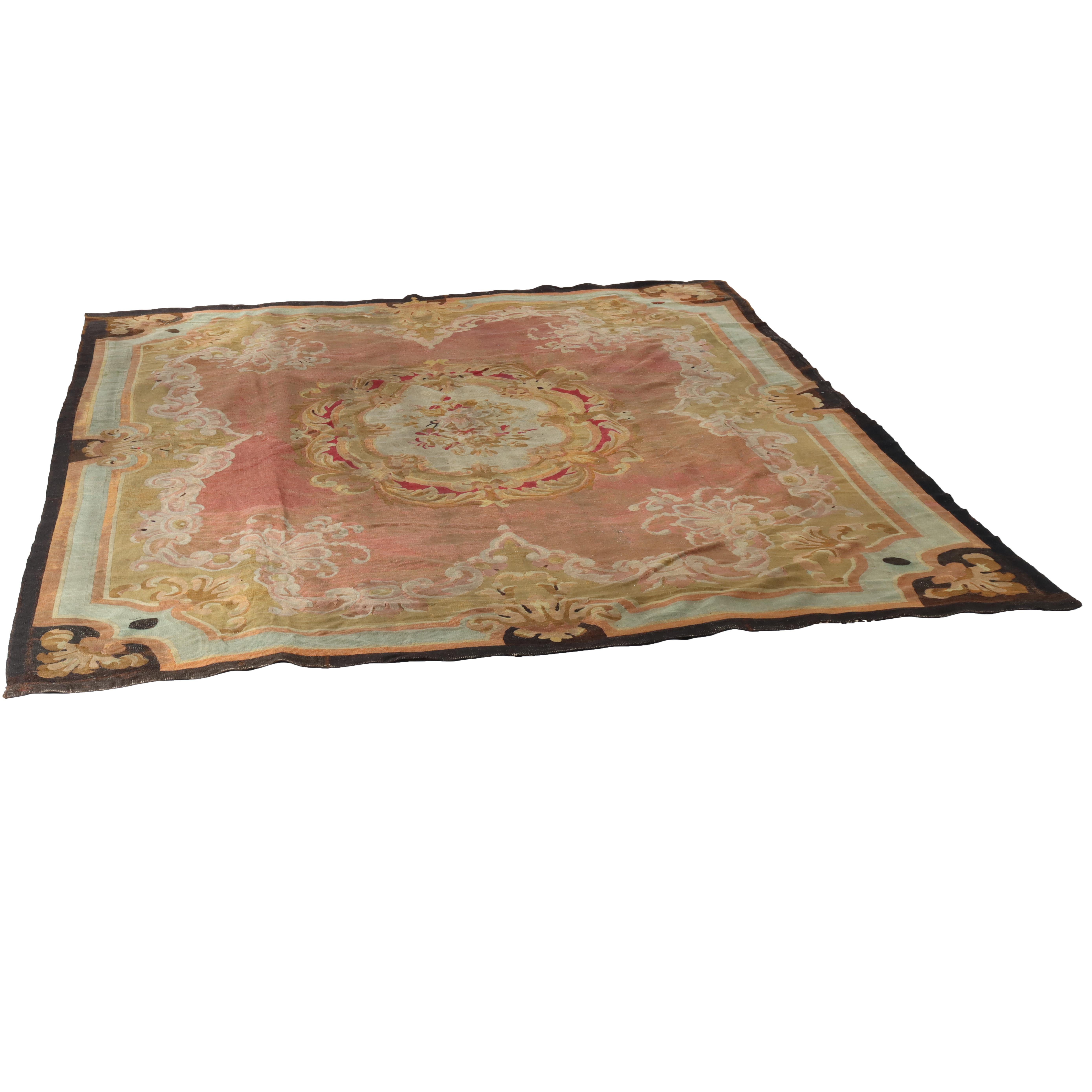 Antique French Alfombra Aubusson Sin Firmar Siglo XIX
(121 1/4