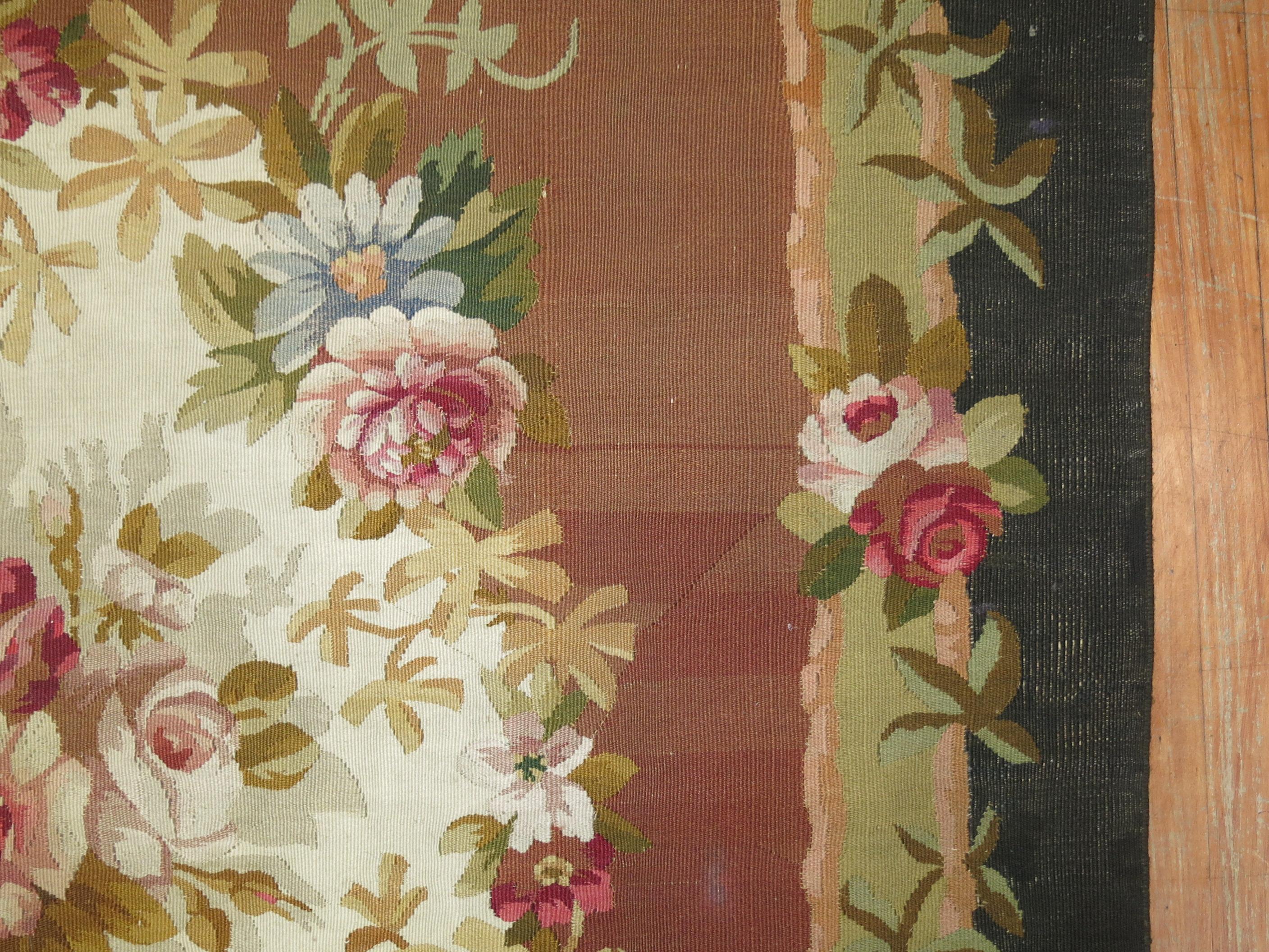Louis Philippe French Aubusson Mid 19th Century Carpet In Good Condition For Sale In New York, NY