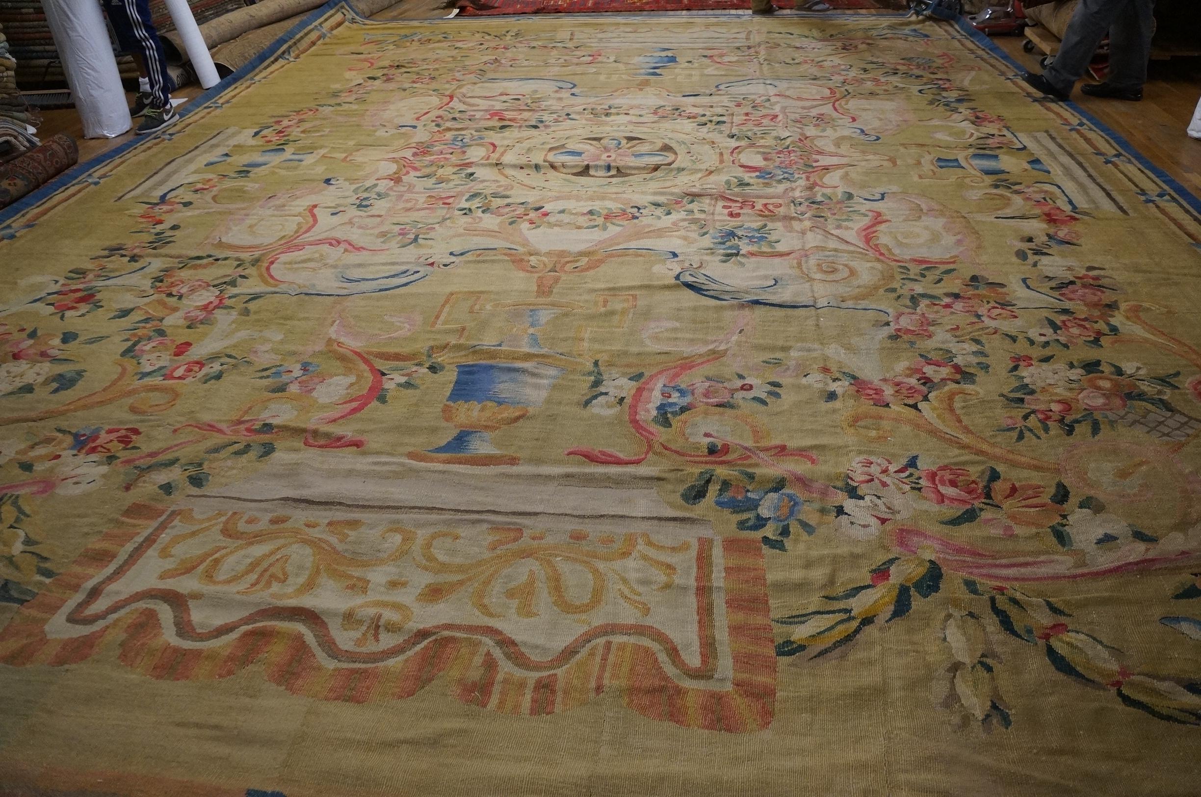 Hand-Woven 18th Century French Aubusson Louis XVI Period Carpet ( 15'3