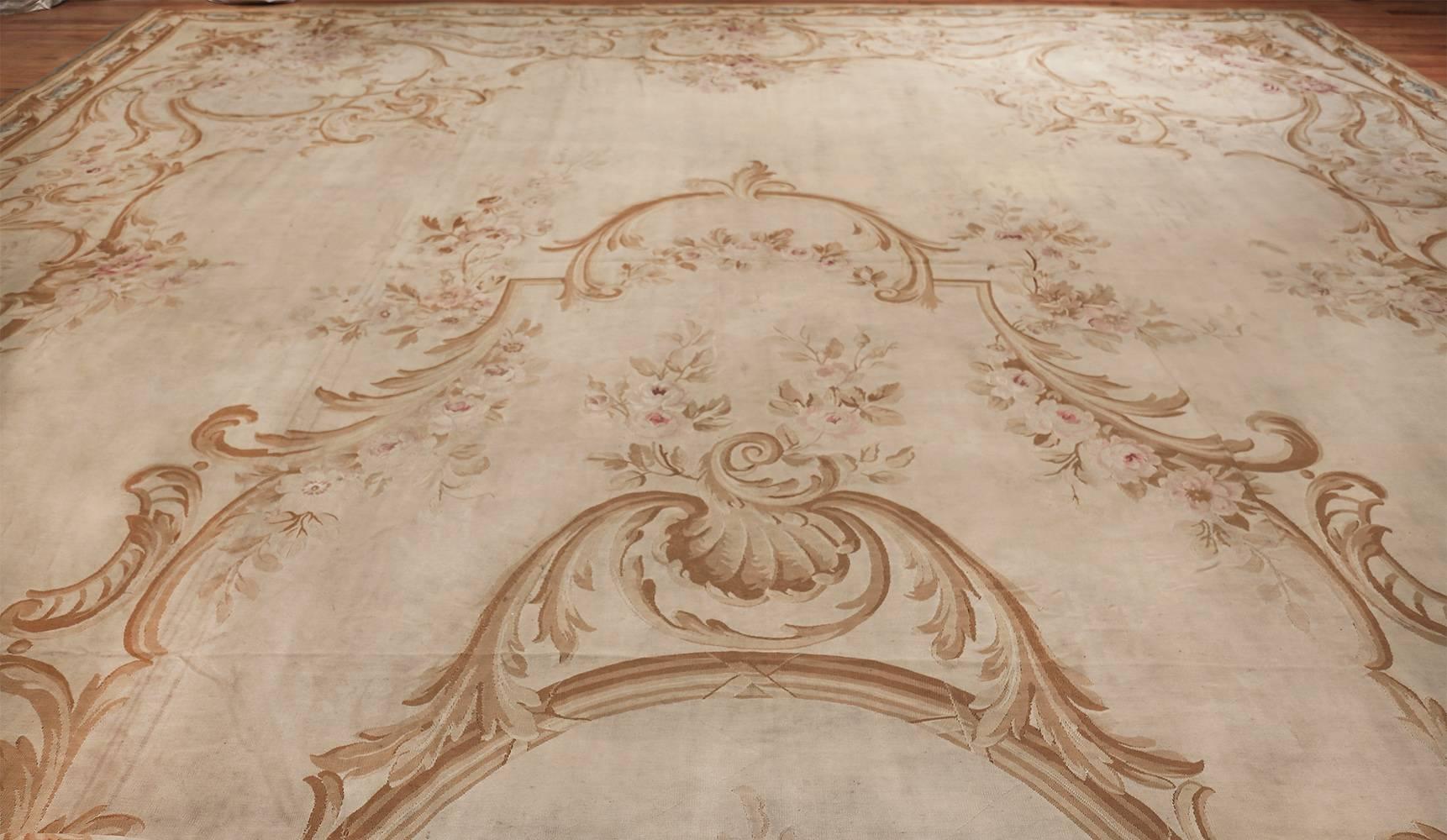 Antique French Aubusson Carpet. Size: 18 ft x 34 ft 6 in (5.49 m x 10.52 m) 5