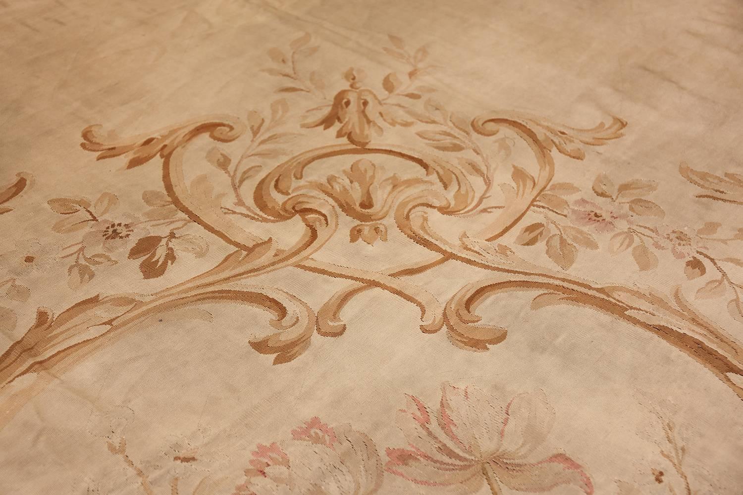 Antique French Aubusson Carpet. Size: 18 ft x 34 ft 6 in (5.49 m x 10.52 m) 3