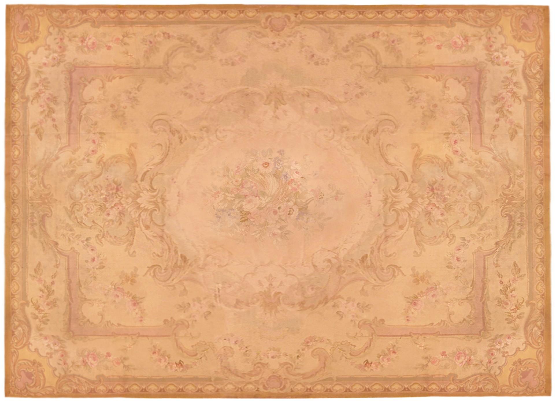 Tapis décoratif français ancien d'Aubusson à tissage plat, de taille normale, avec des couleurs douces