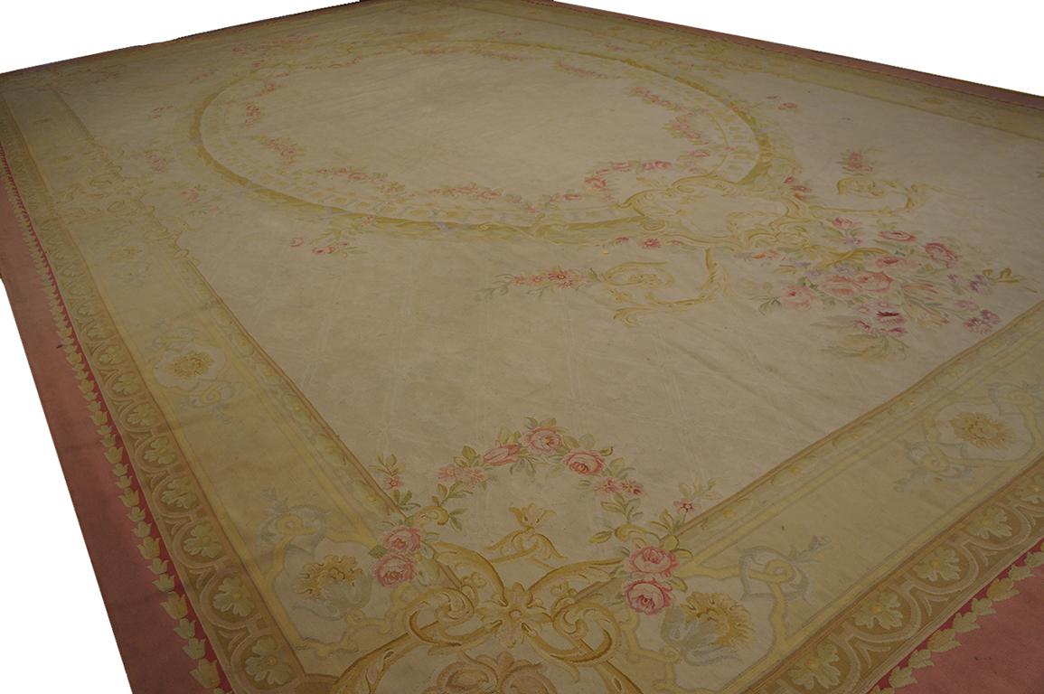 Early 20th Century French Aubusson Carpet ( 13' 6'' x 22' 6'' - 412 x 686 cm) For Sale 3