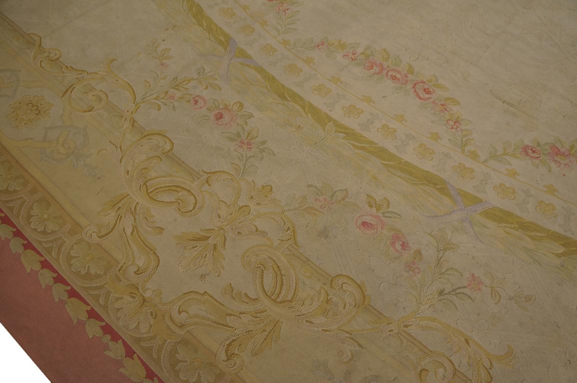 Early 20th Century French Aubusson Carpet ( 13' 6'' x 22' 6'' - 412 x 686 cm) For Sale 4