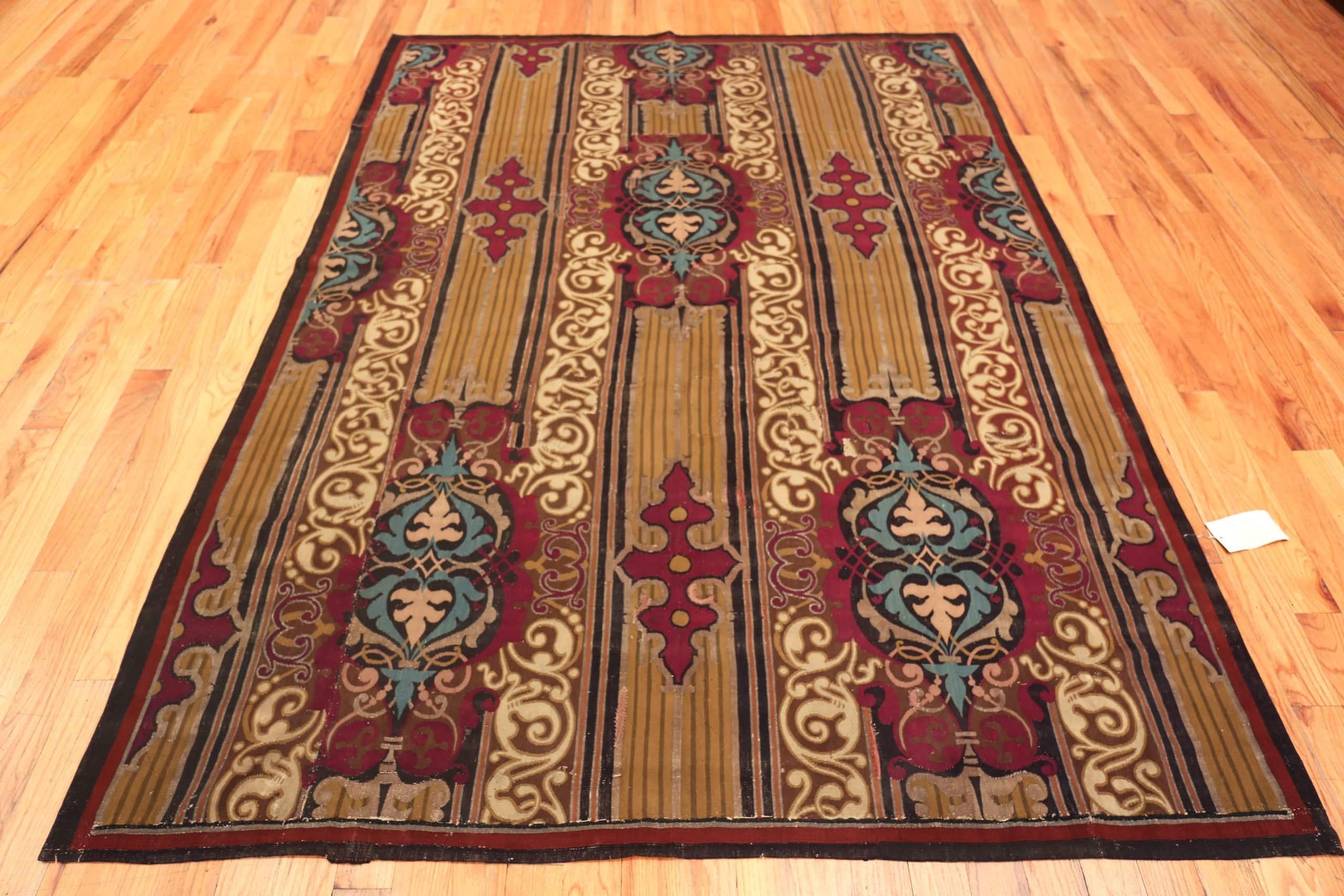 Antique French Aubusson Rug. 6 ft 4 in x 8 ft 3 in For Sale 1