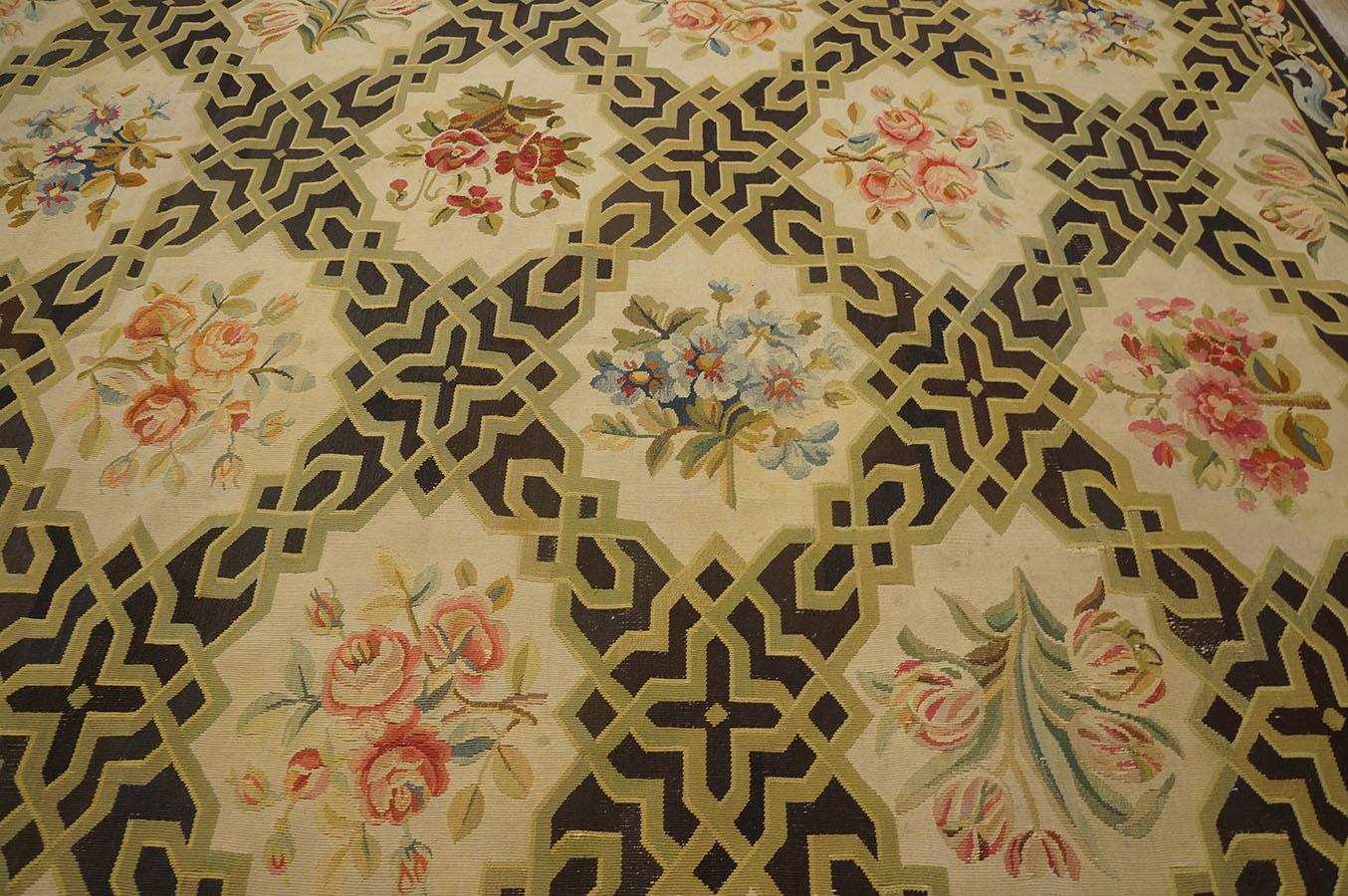 Early 20th Century French Aubusson Carpet ( 9' 8'' x 15' 3'' - 295 x 465 cm ) For Sale 8