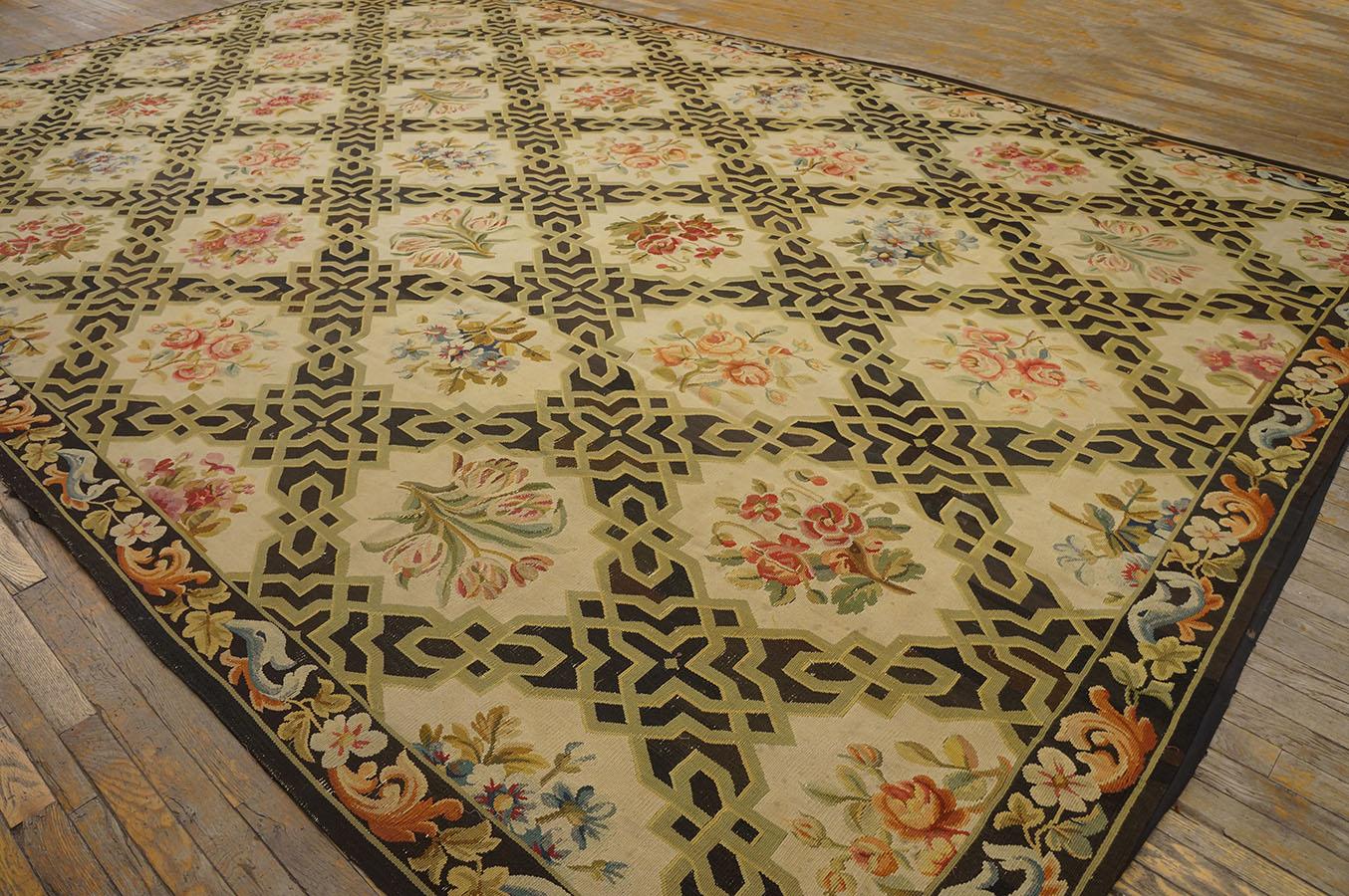 Early 20th Century French Aubusson Carpet ( 9' 8'' x 15' 3'' - 295 x 465 cm ) For Sale 9