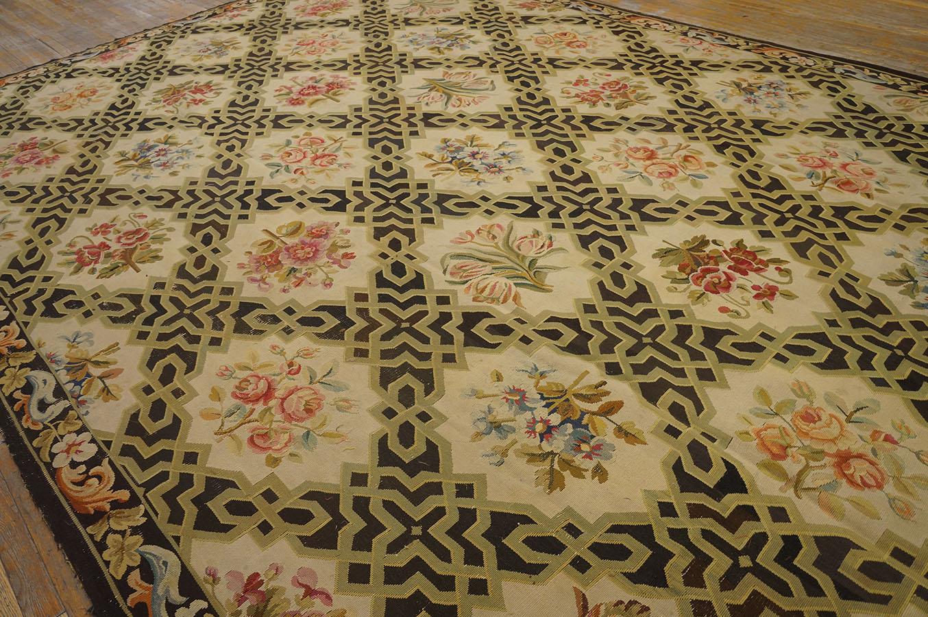 Early 20th Century French Aubusson Carpet ( 9' 8'' x 15' 3'' - 295 x 465 cm ) For Sale 10
