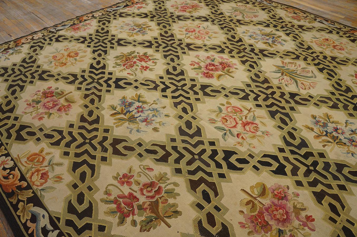 Early 20th Century French Aubusson Carpet ( 9' 8'' x 15' 3'' - 295 x 465 cm ) For Sale 12