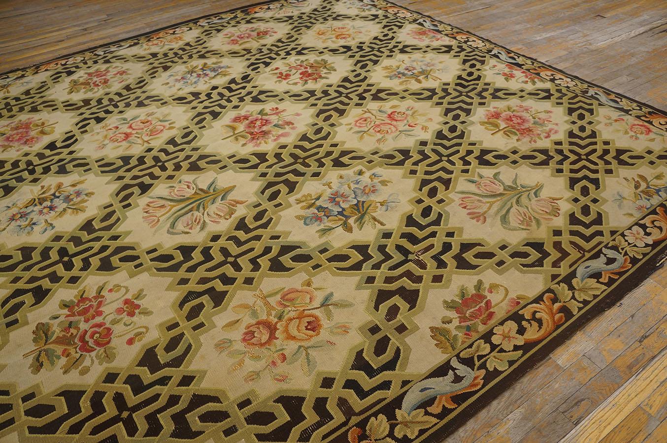 Early 20th Century French Aubusson Carpet ( 9' 8'' x 15' 3'' - 295 x 465 cm ) For Sale 1