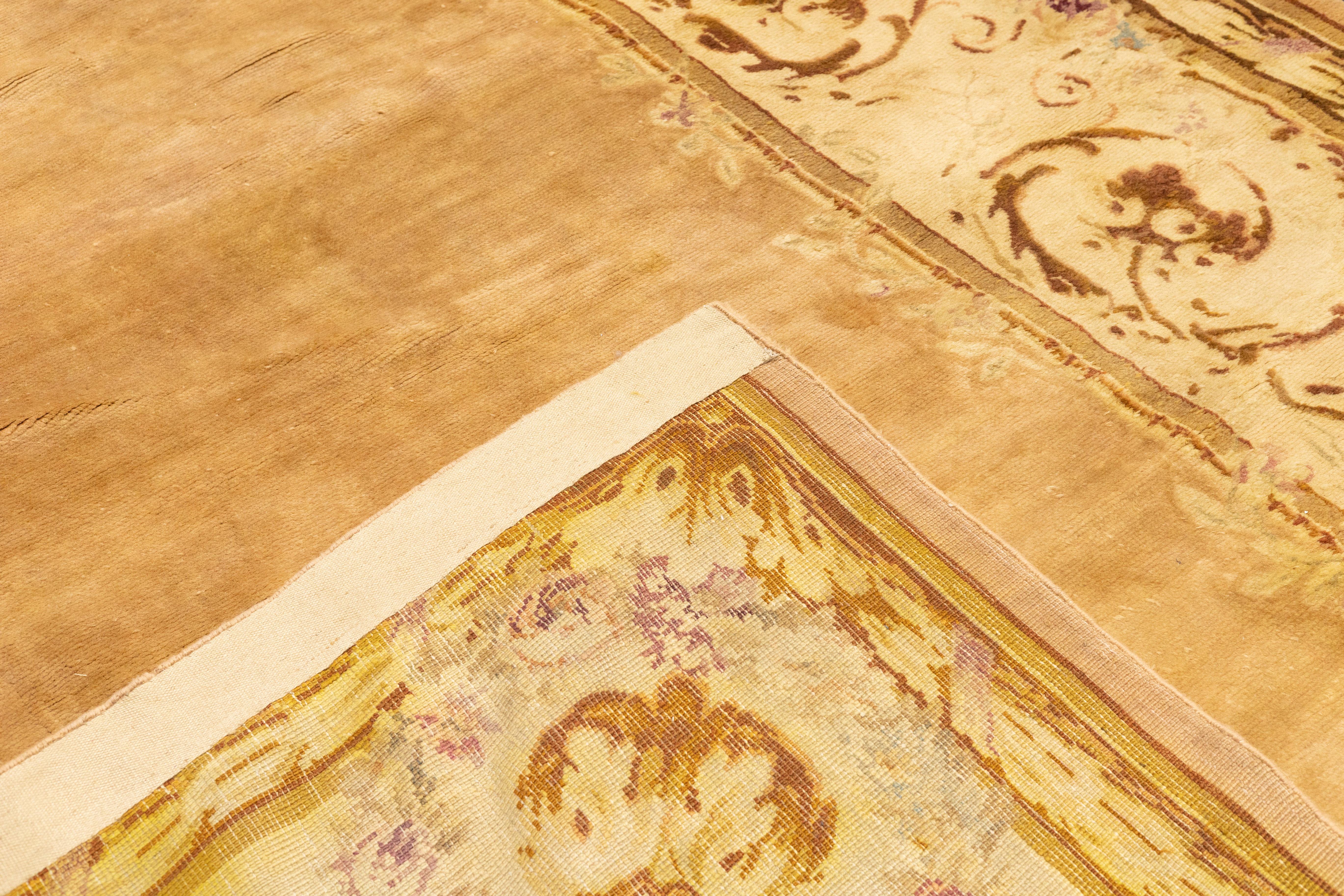 Ancien tapis d'Aubusson français 9'10'' x 15'2'' en vente 2