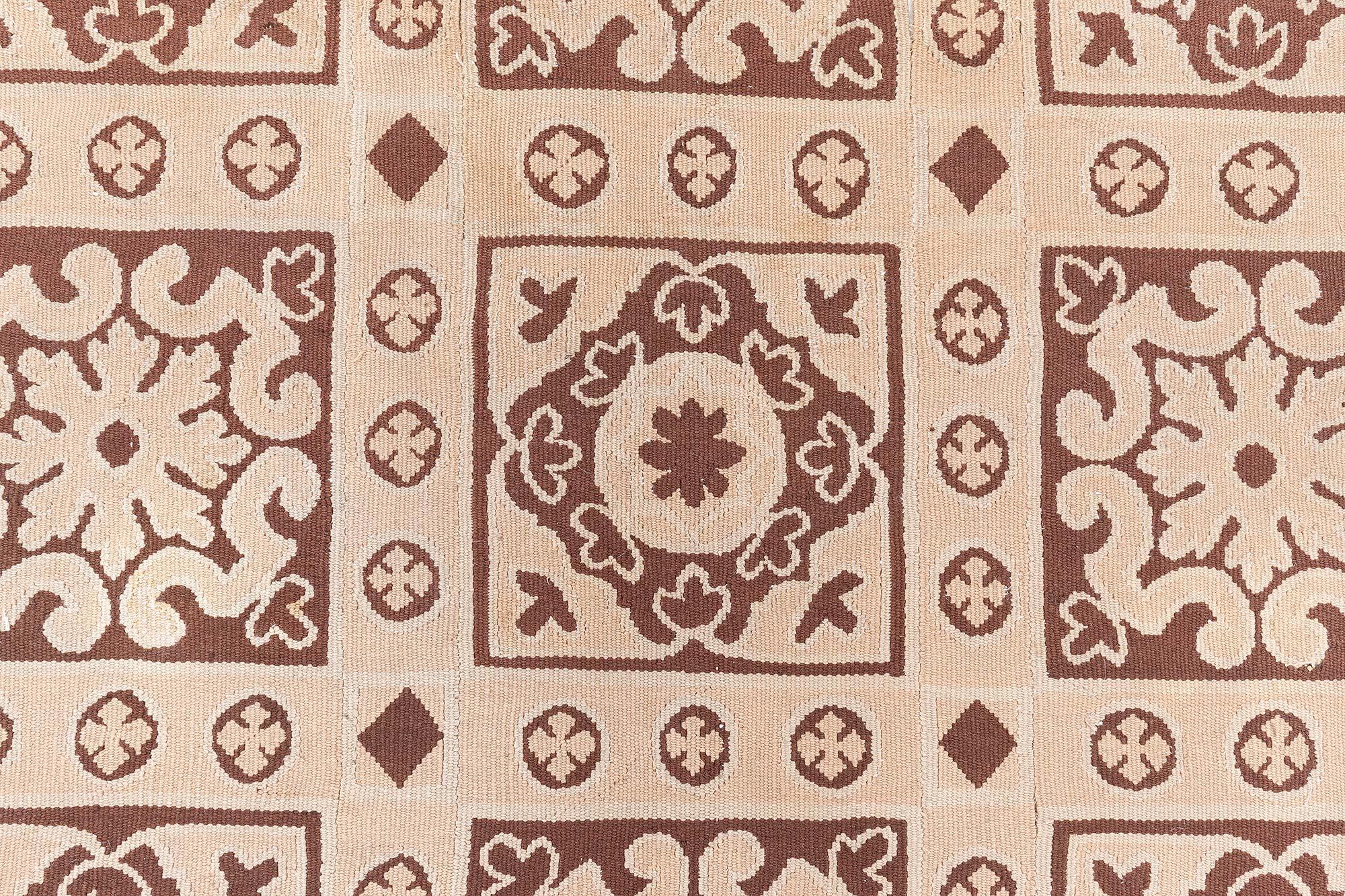 Tapis d'Aubusson français ancien Doris Leslie Blau
Taille : 292 × 447 cm (9'7