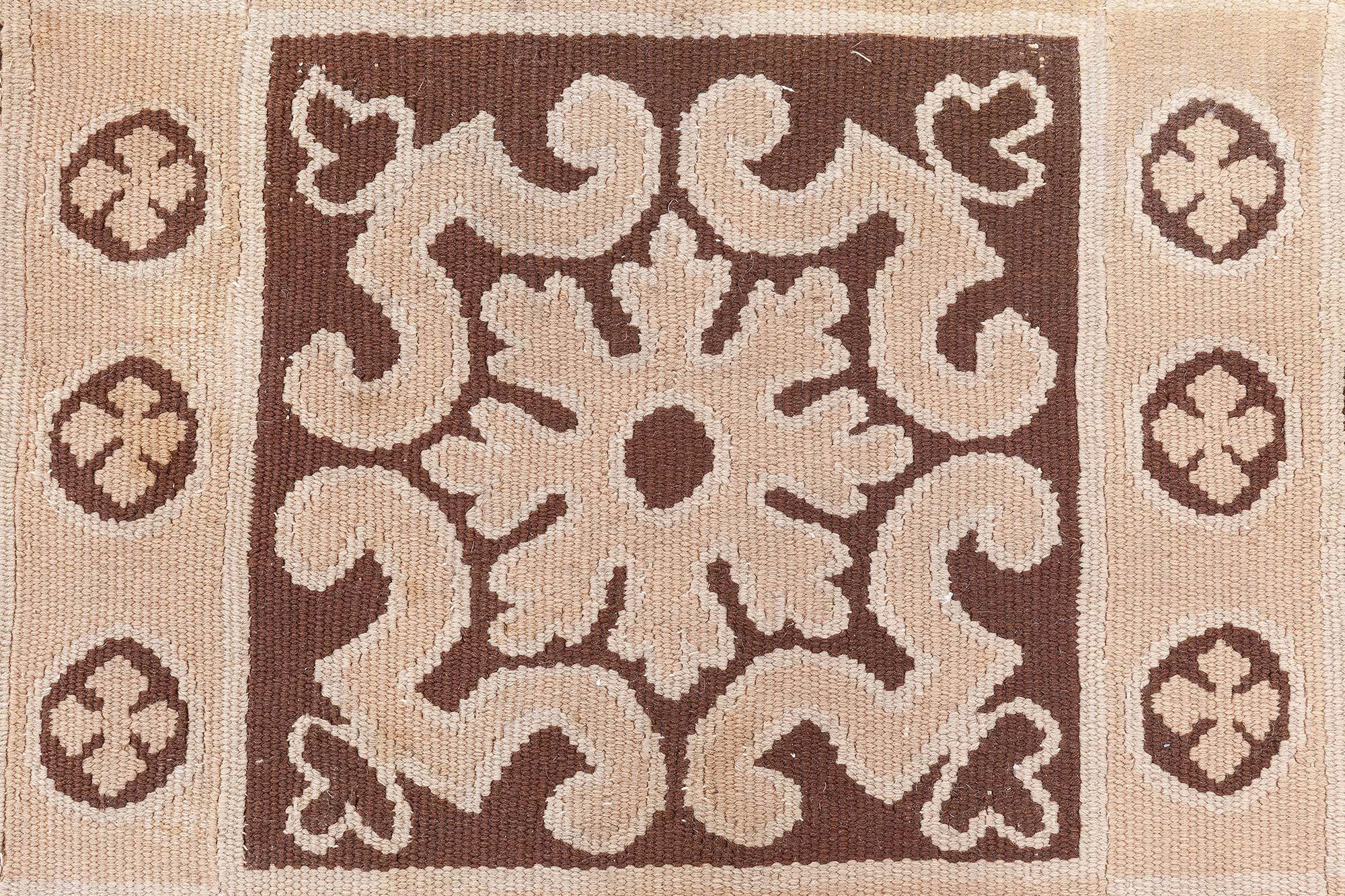 Tapis d'Aubusson français ancien Doris Leslie Blau Bon état - En vente à New York, NY
