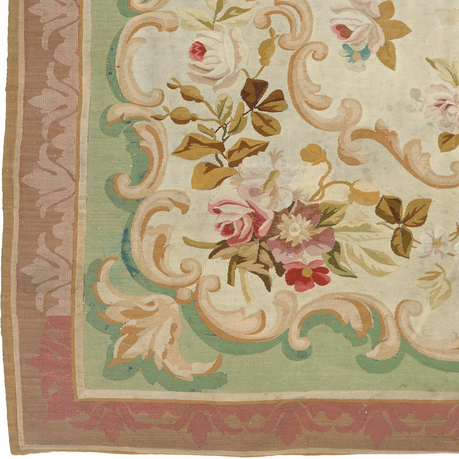 Tapis ancien d'Aubusson
France, vers 1870
Tissé à la main.