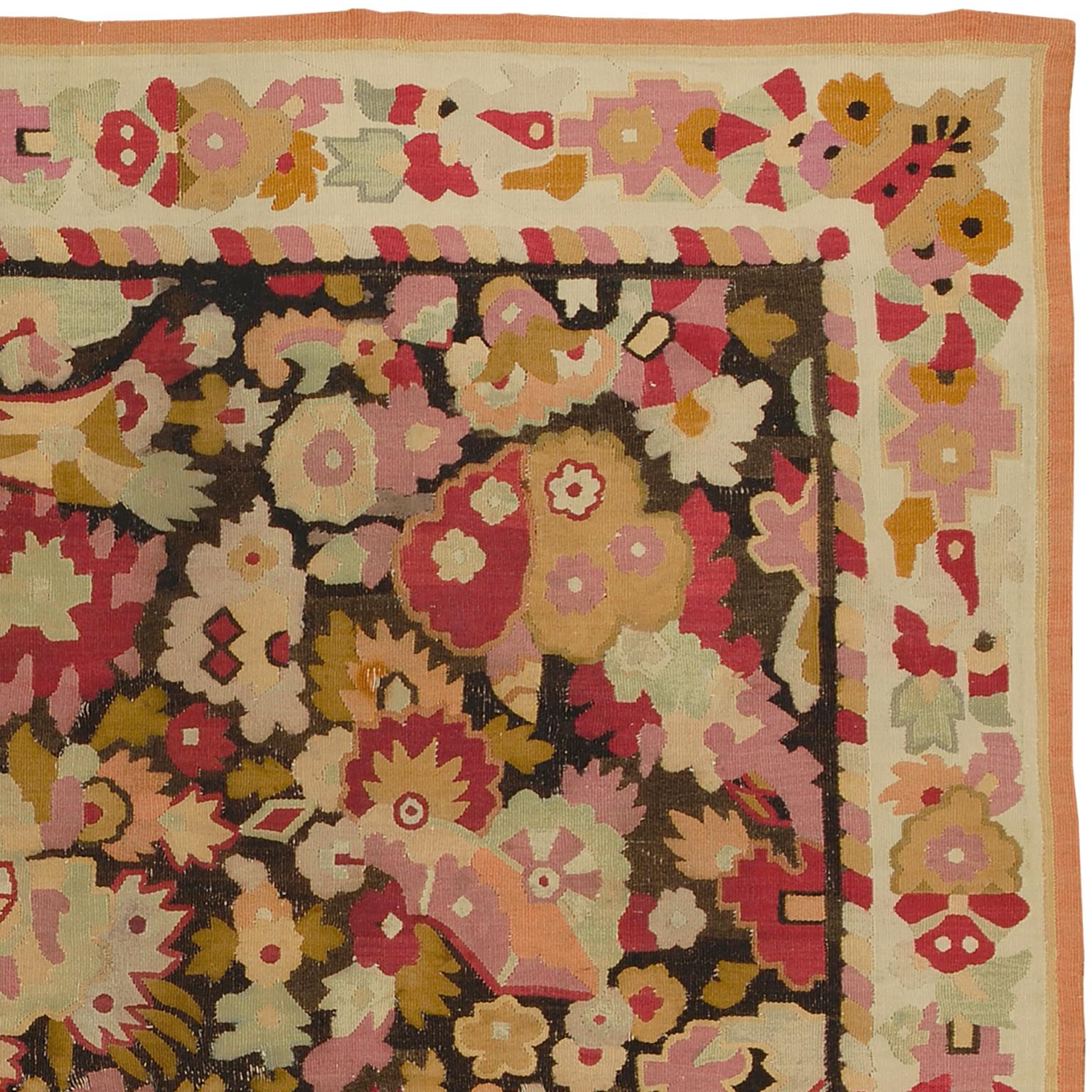 Antique French Aubusson Rug In Good Condition For Sale In New York, NY