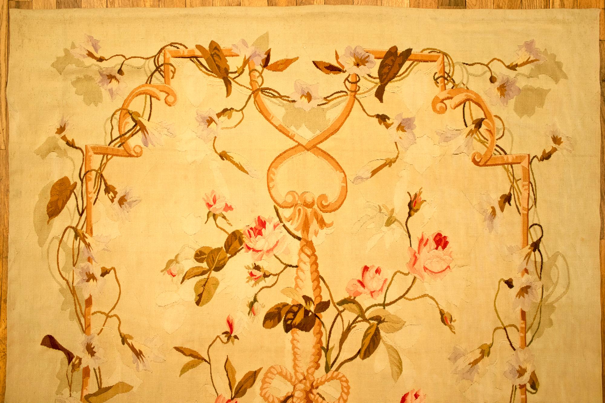 Antique French Aubusson Rug, in Gallery Size w/ Floral Elements For Sale 1