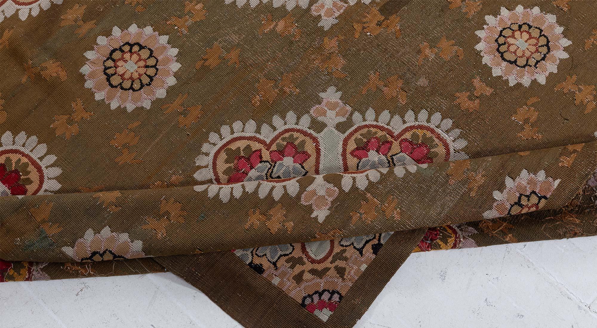 Antiker französischer Aubusson-Teppich (Größe verstellbar) (19. Jahrhundert) im Angebot
