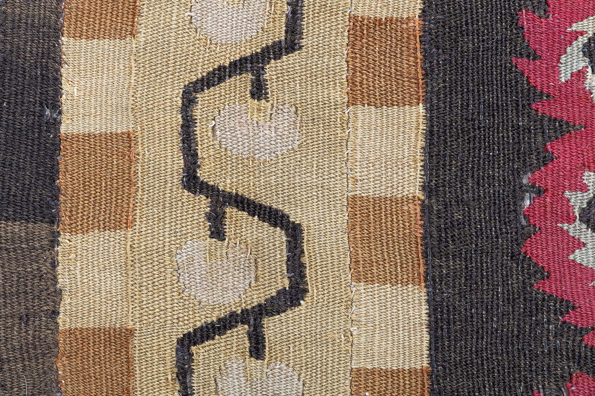 Tapis de course Antique French Aubusson Doris Leslie Blau Bon état - En vente à New York, NY
