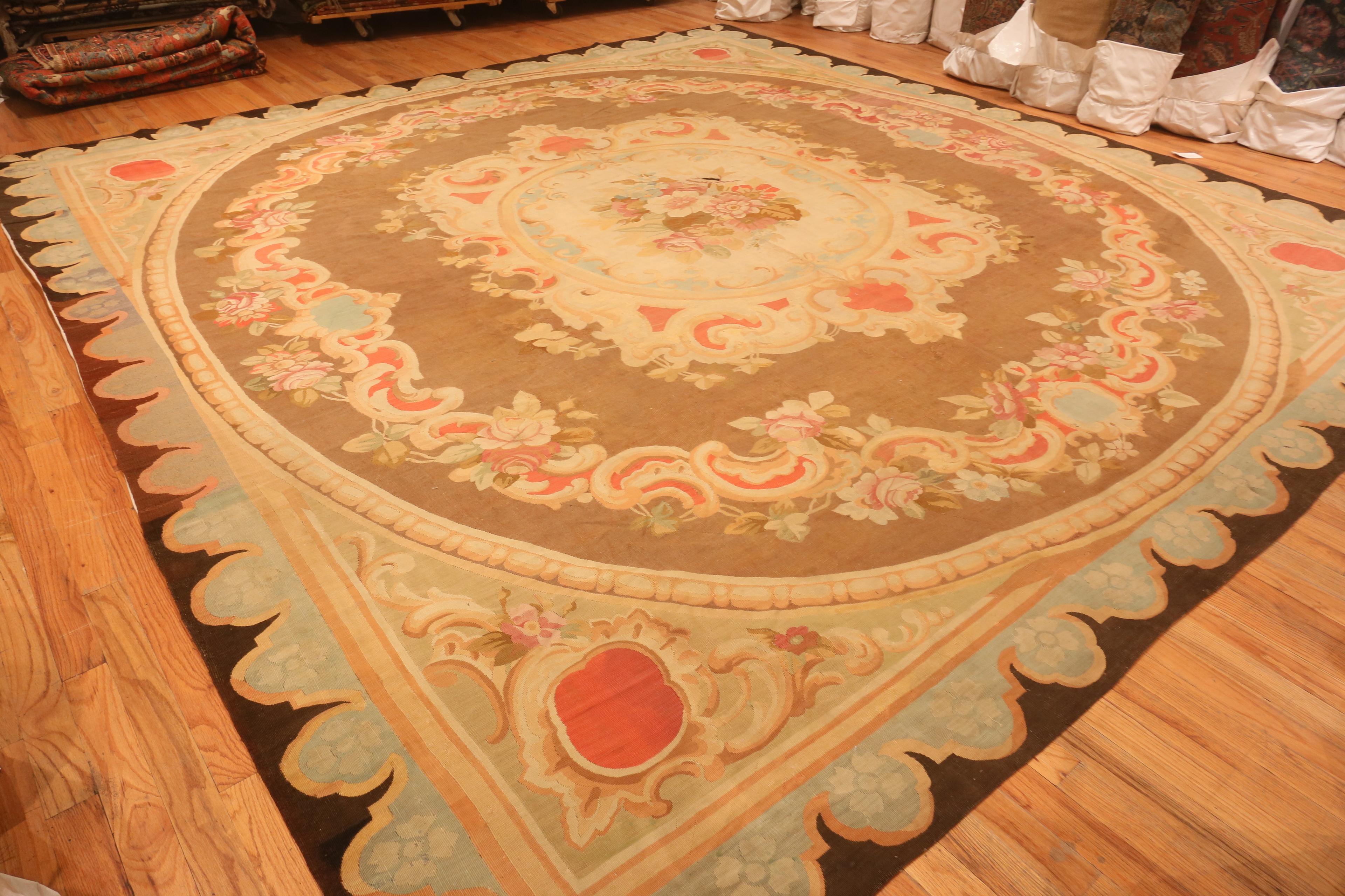Antique French Aubusson Rug. 14 ft 8 in x 15 ft 2 in For Sale 1