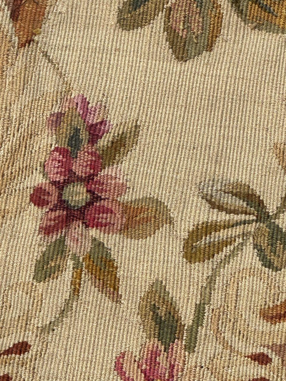 Antique french Aubusson tapestry for Cushion Chair Cover In Good Condition For Sale In Saint Ouen, FR