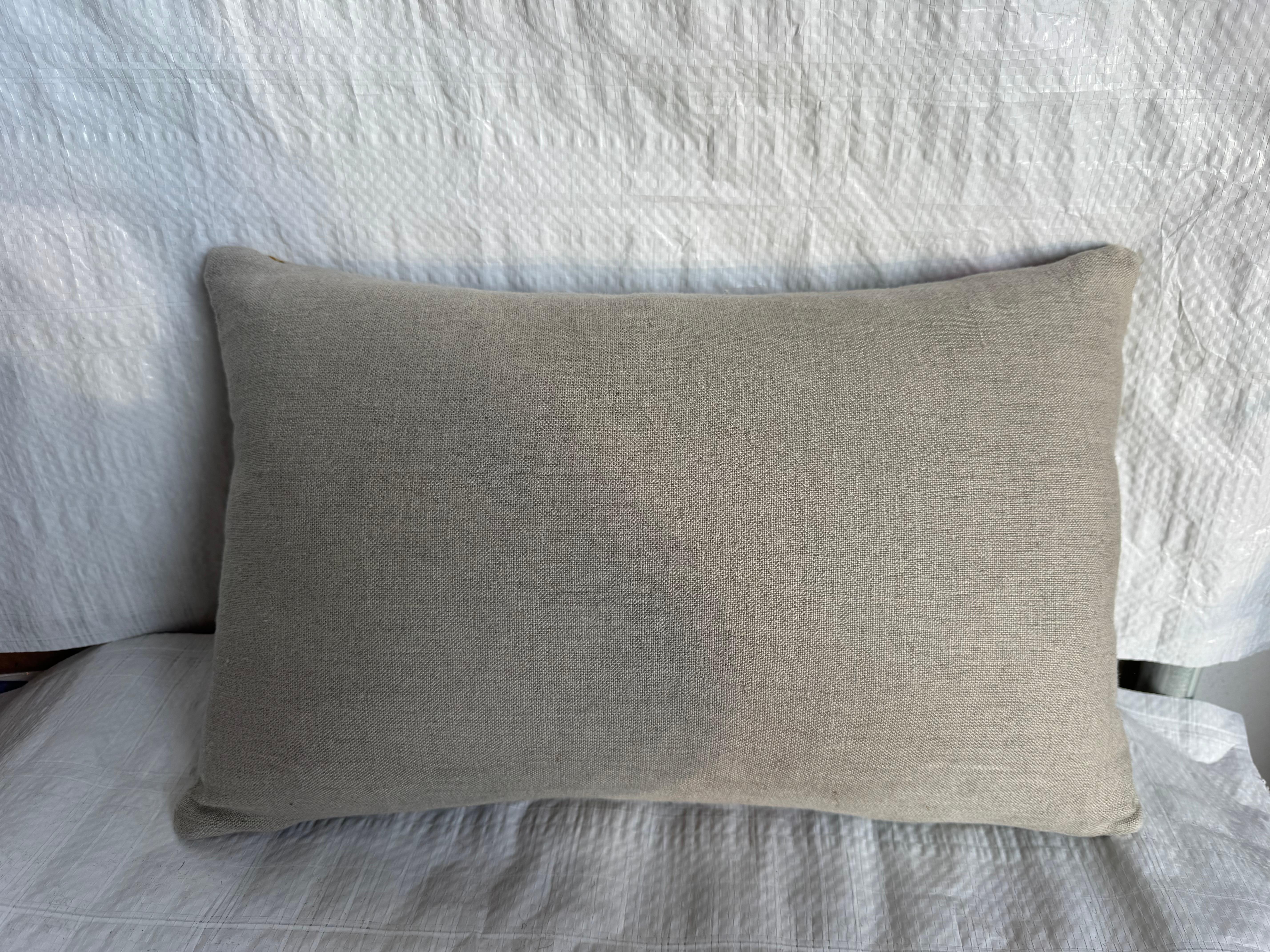 Cuscino francese antico in arazzo Aubusson, circa 1850 In condizioni buone in vendita a Los Angeles, US